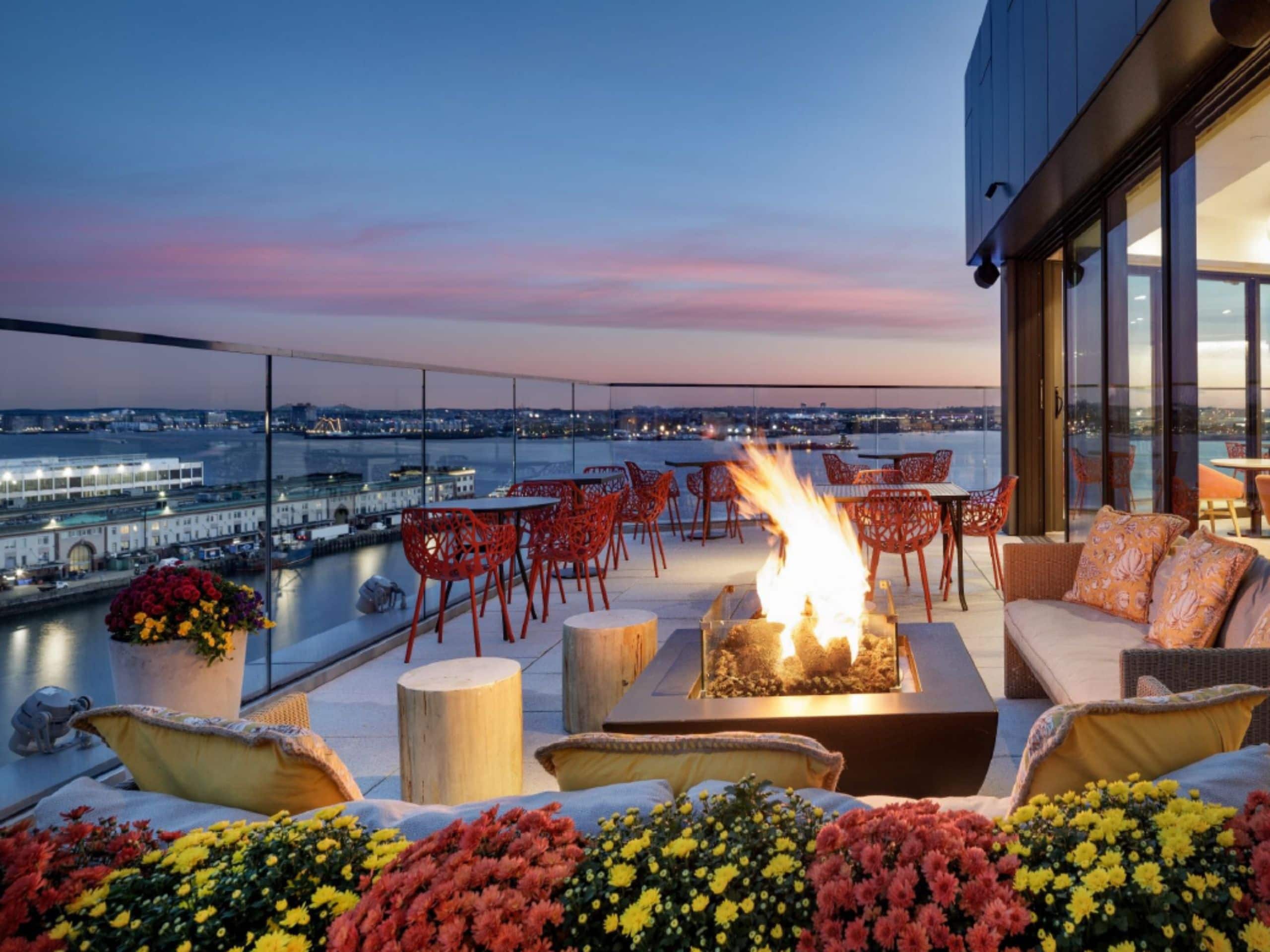 Hyatt Place Boston / Seaport District