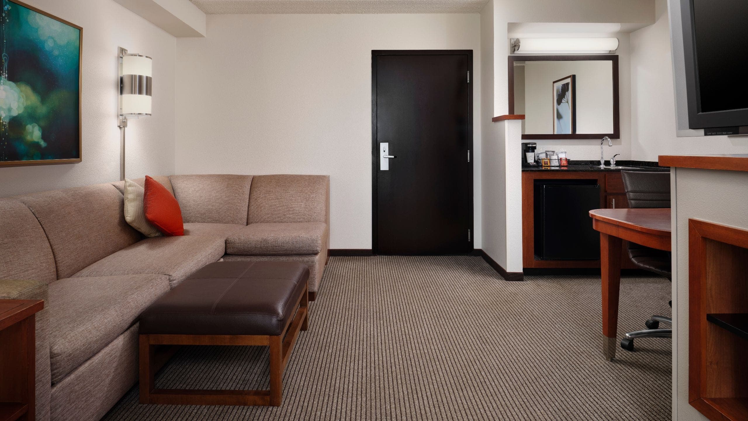 Two Double Beds (With Sofa Bed) - Image 7