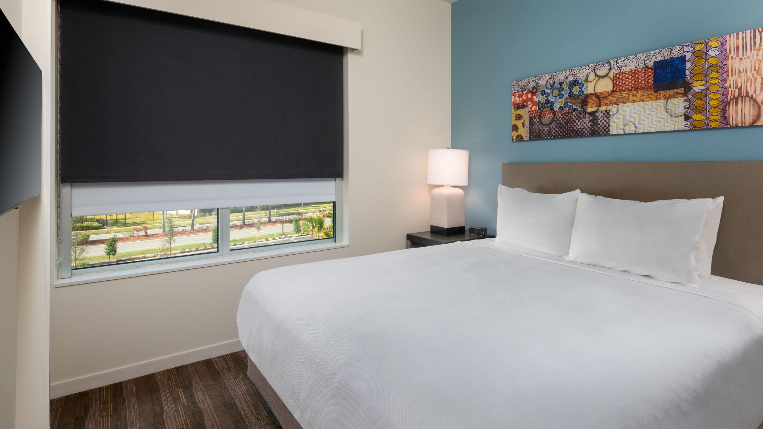 One Bedroom Kitchen Suite | King Bed (Plus Sofa Bed) - Image 1