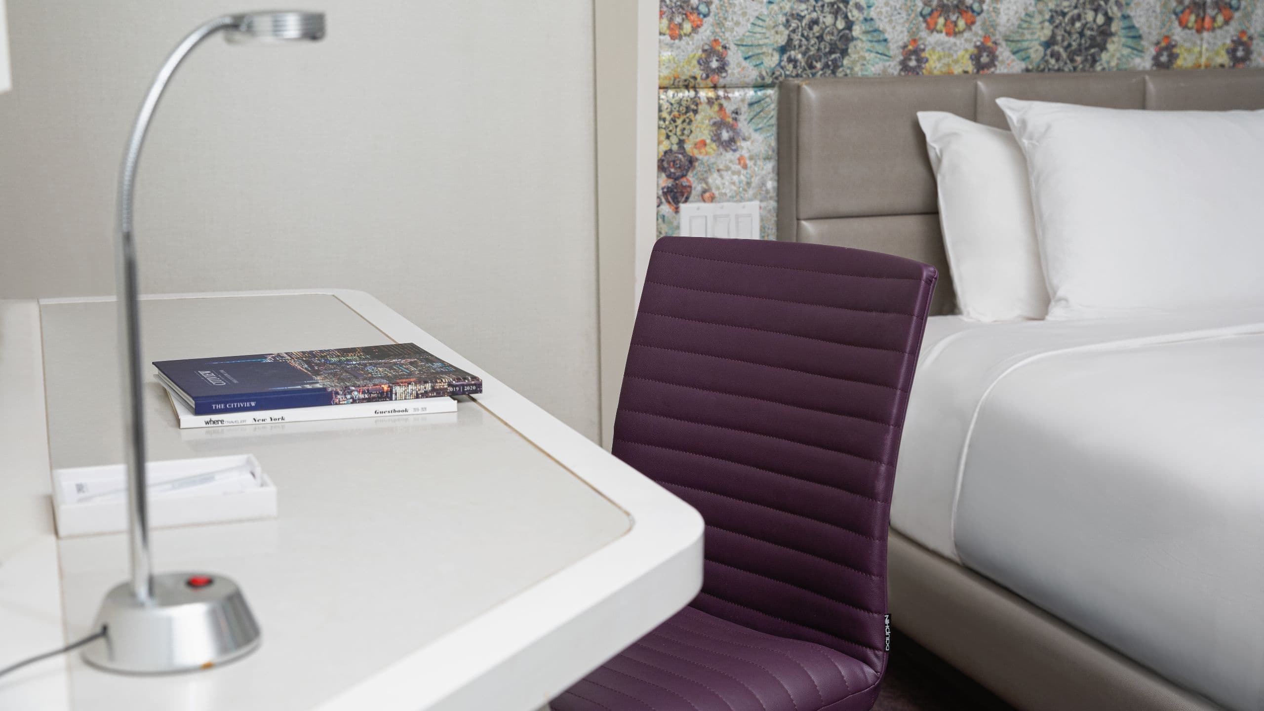 1 Bedroom King Suite Platinum - Image 2