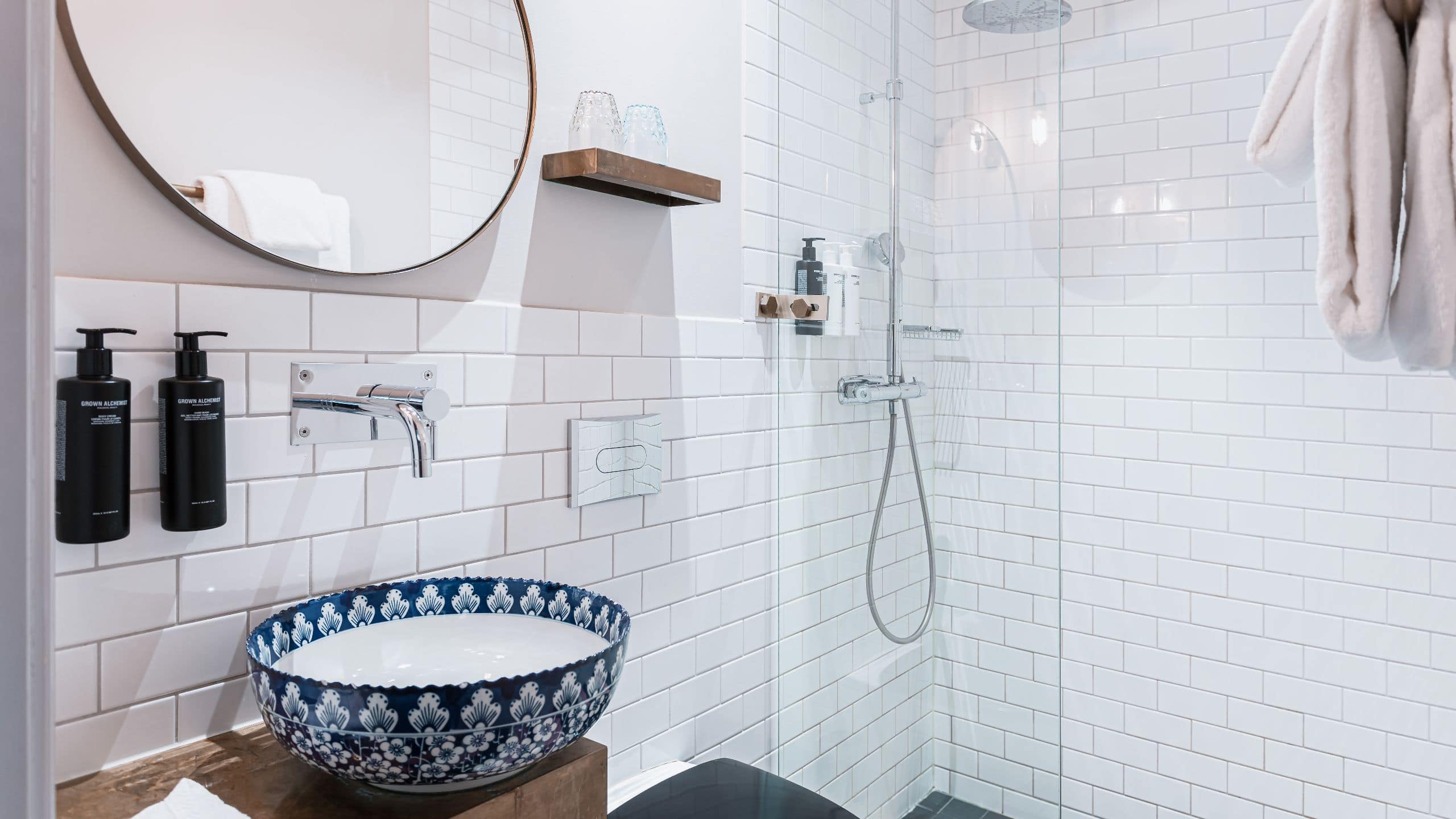 King Bed Room - Image 6