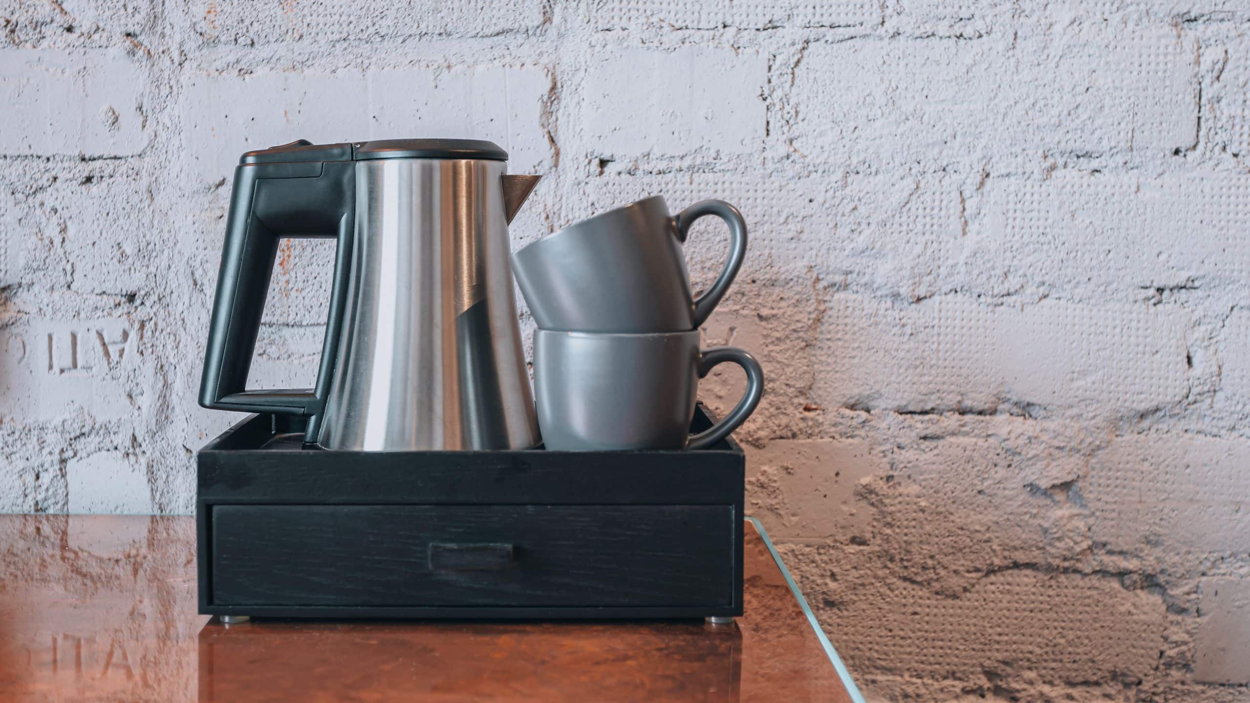 1 King Bed Room - Image 6