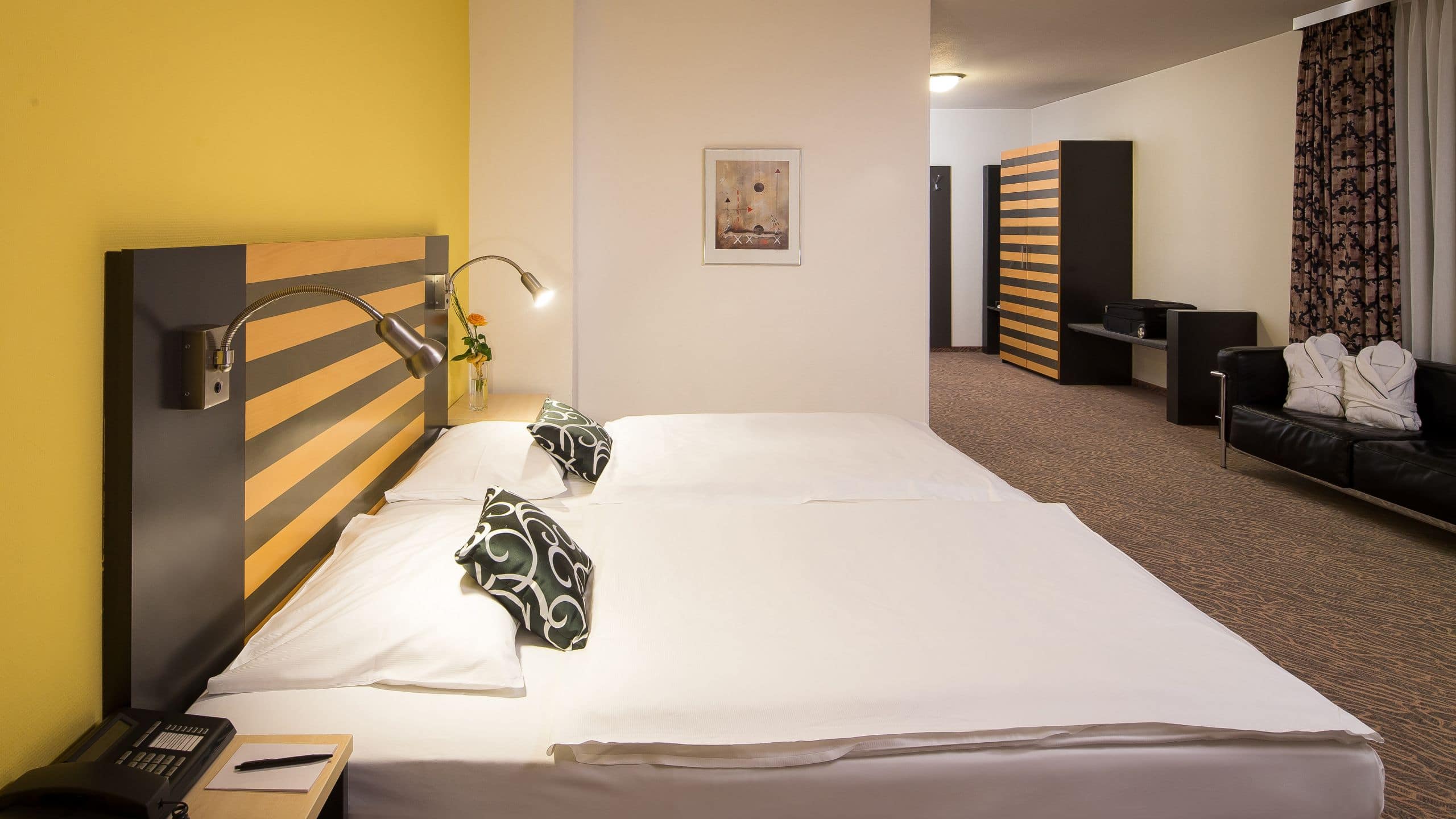 1 Queen Bed - Image 1