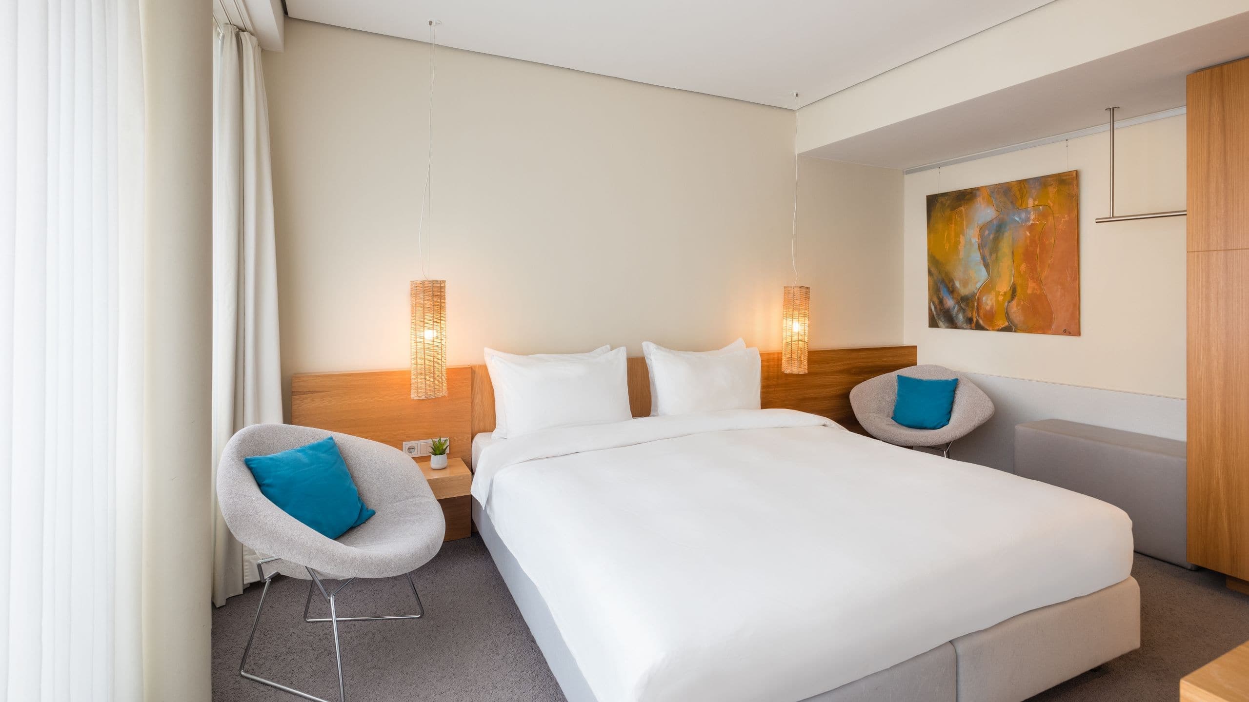 1 Bedroom Suite - Image 1