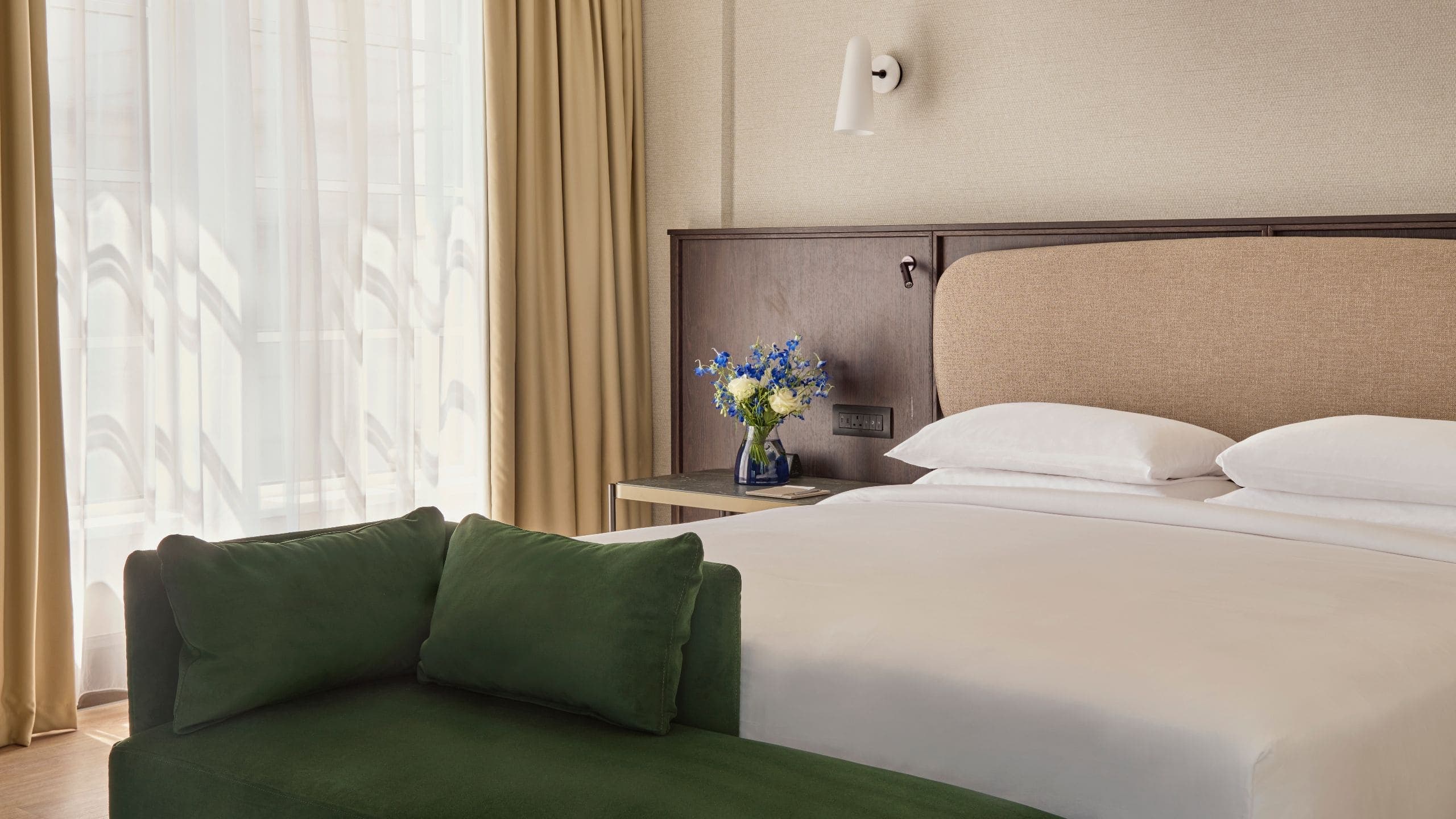 Regency Suite High Street View - Image 3