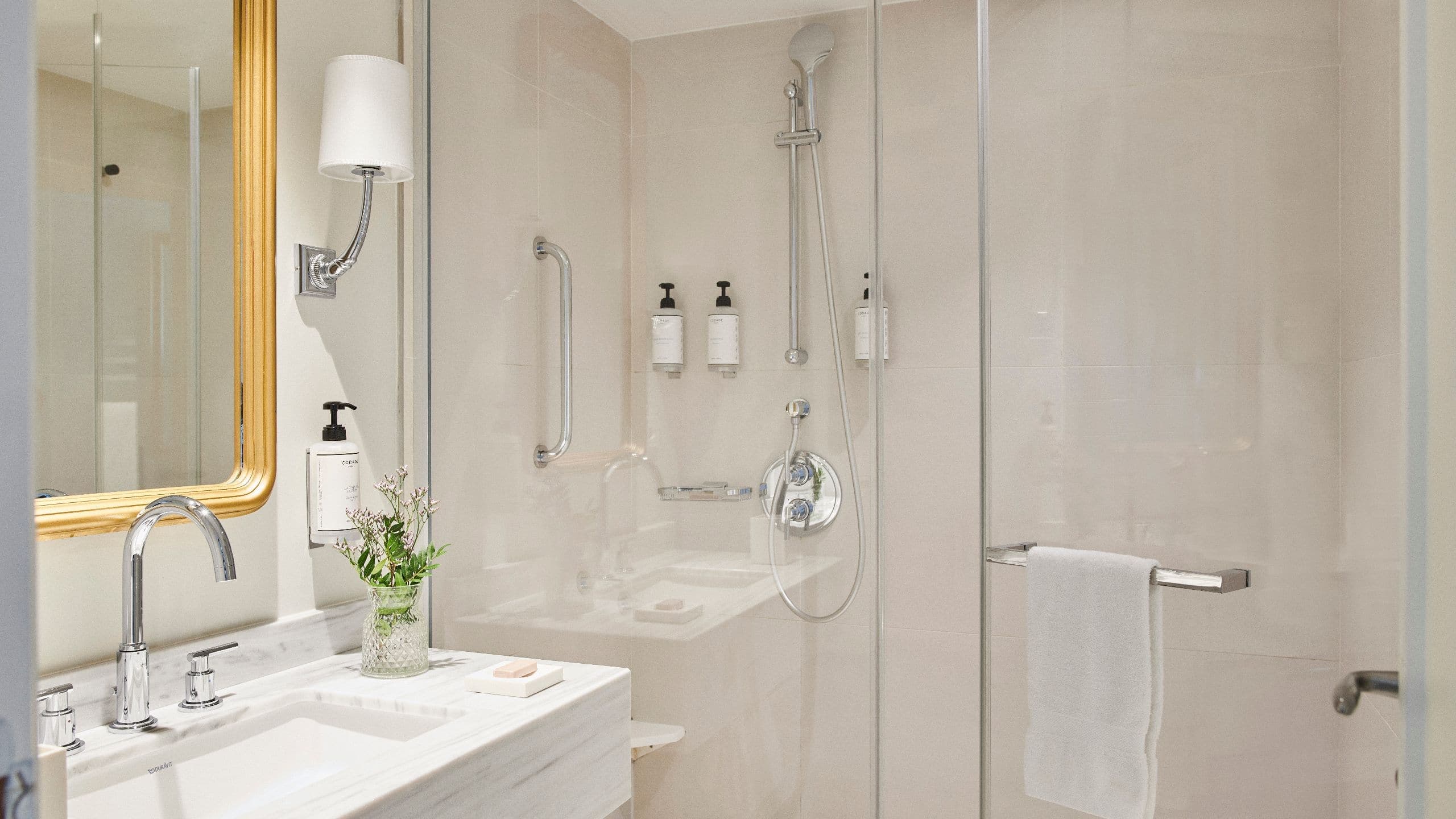 1 King Bed - Image 5