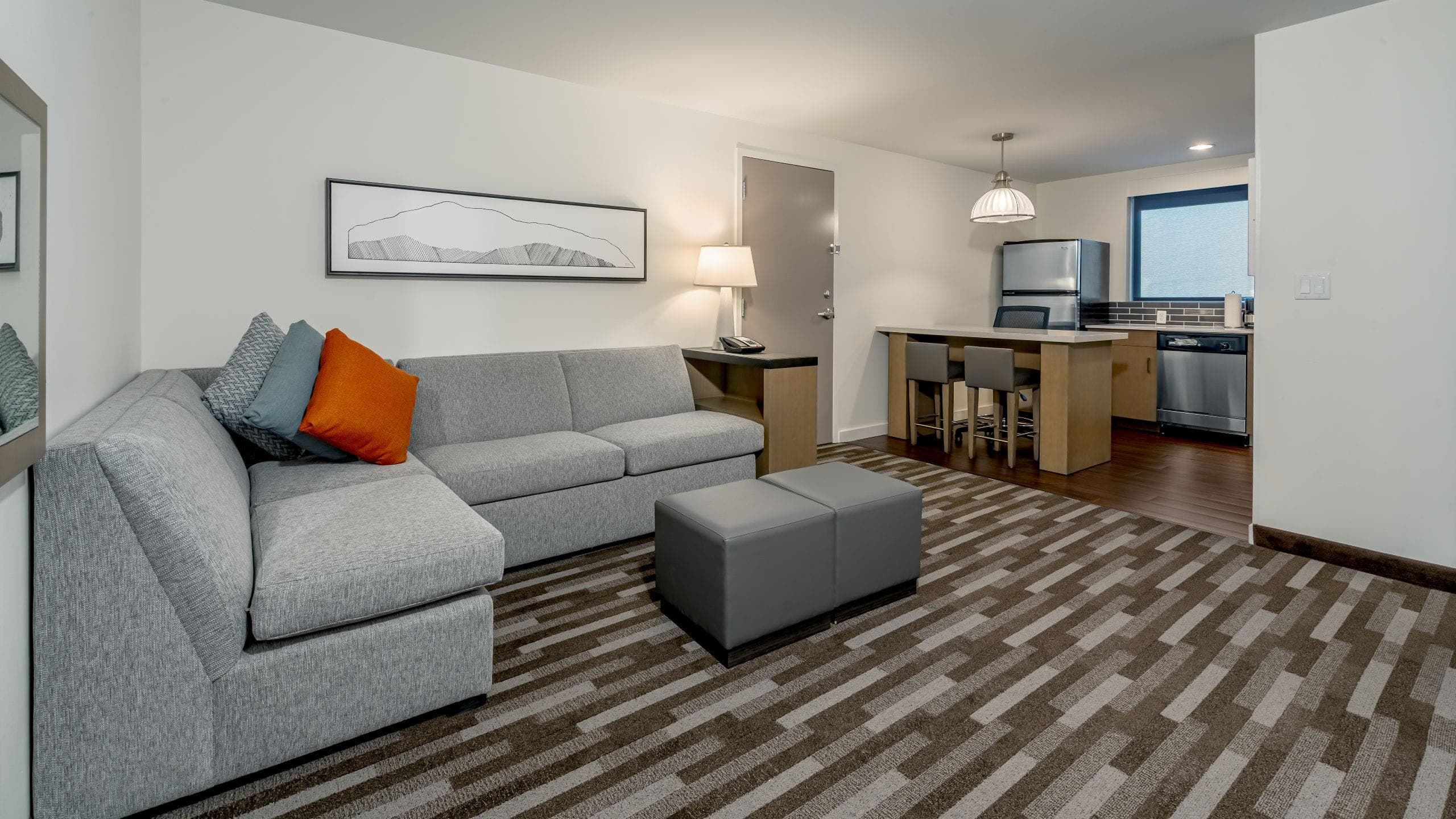 King Bed One-Bedroom Kitchen Suite - Image 1