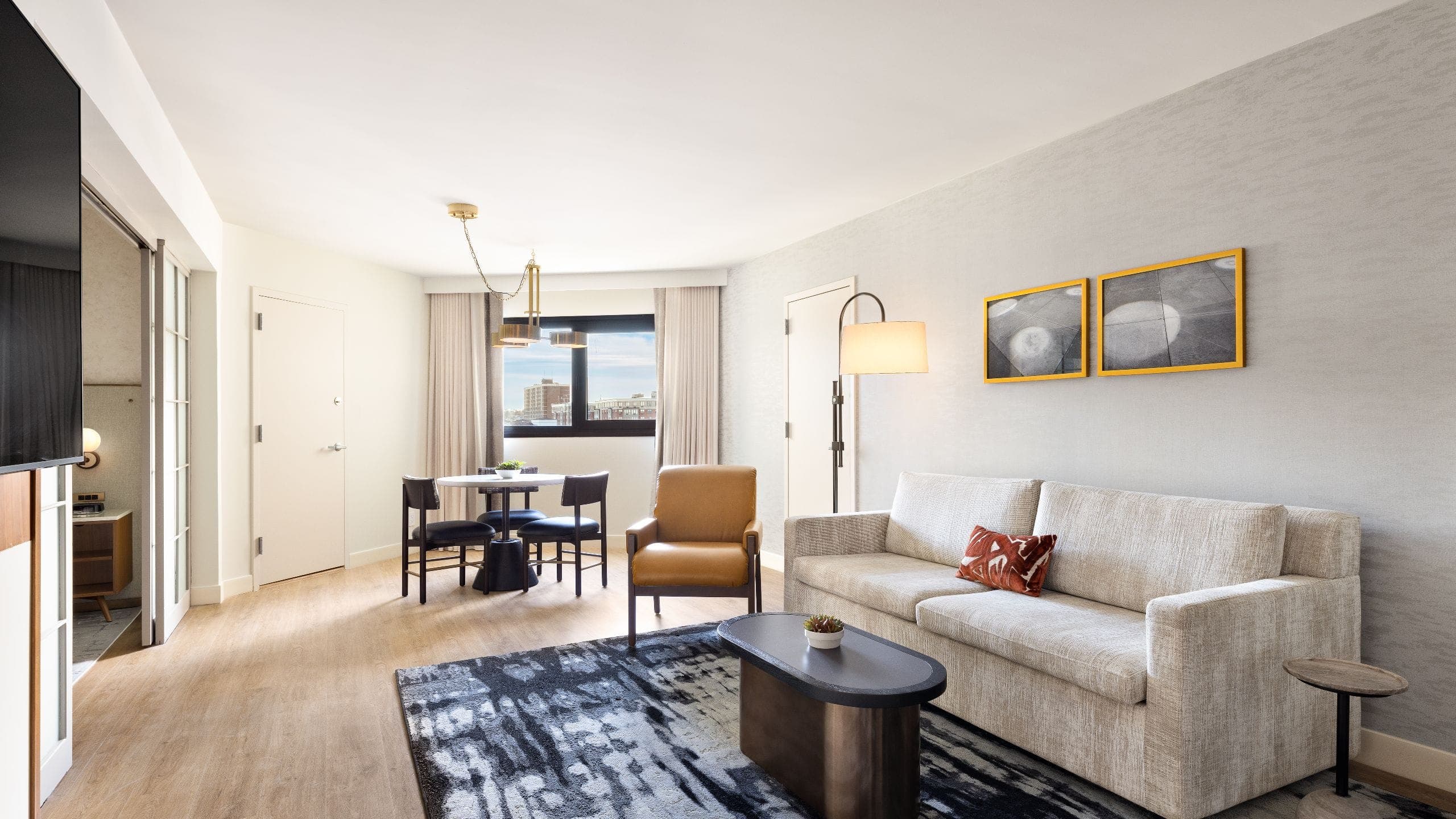 Executive Suite - Image 1