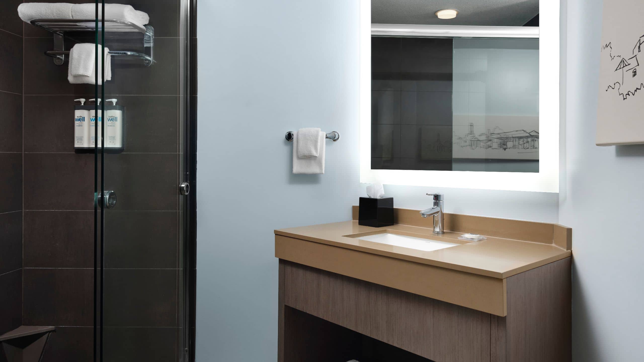 One Bedroom Suite King - Image 4