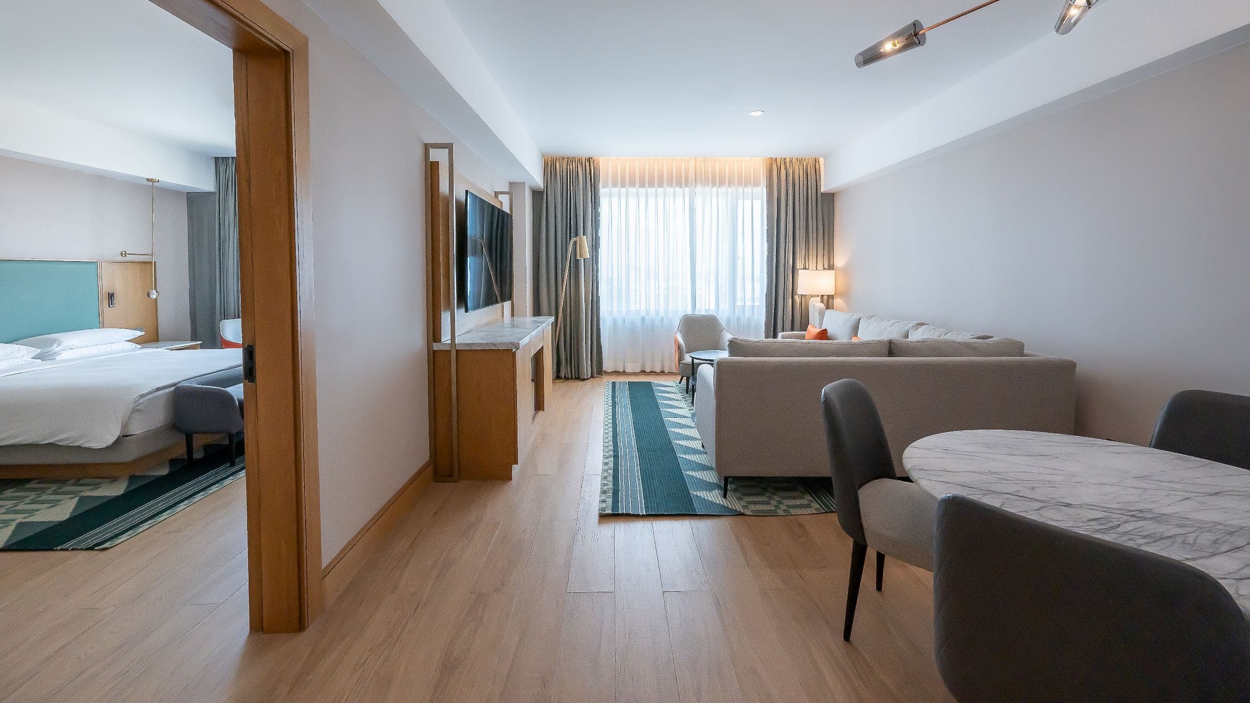 Deluxe Suite - Image 1