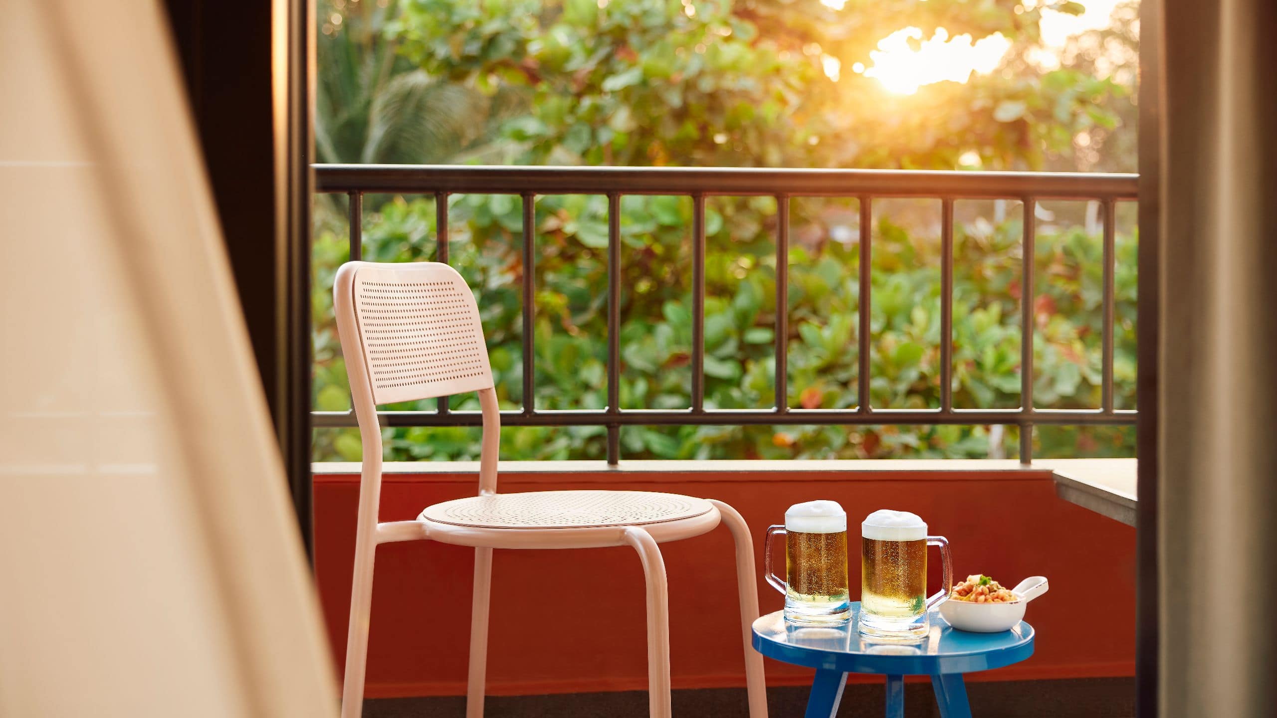 1 King Bed with Balcony - Image 5