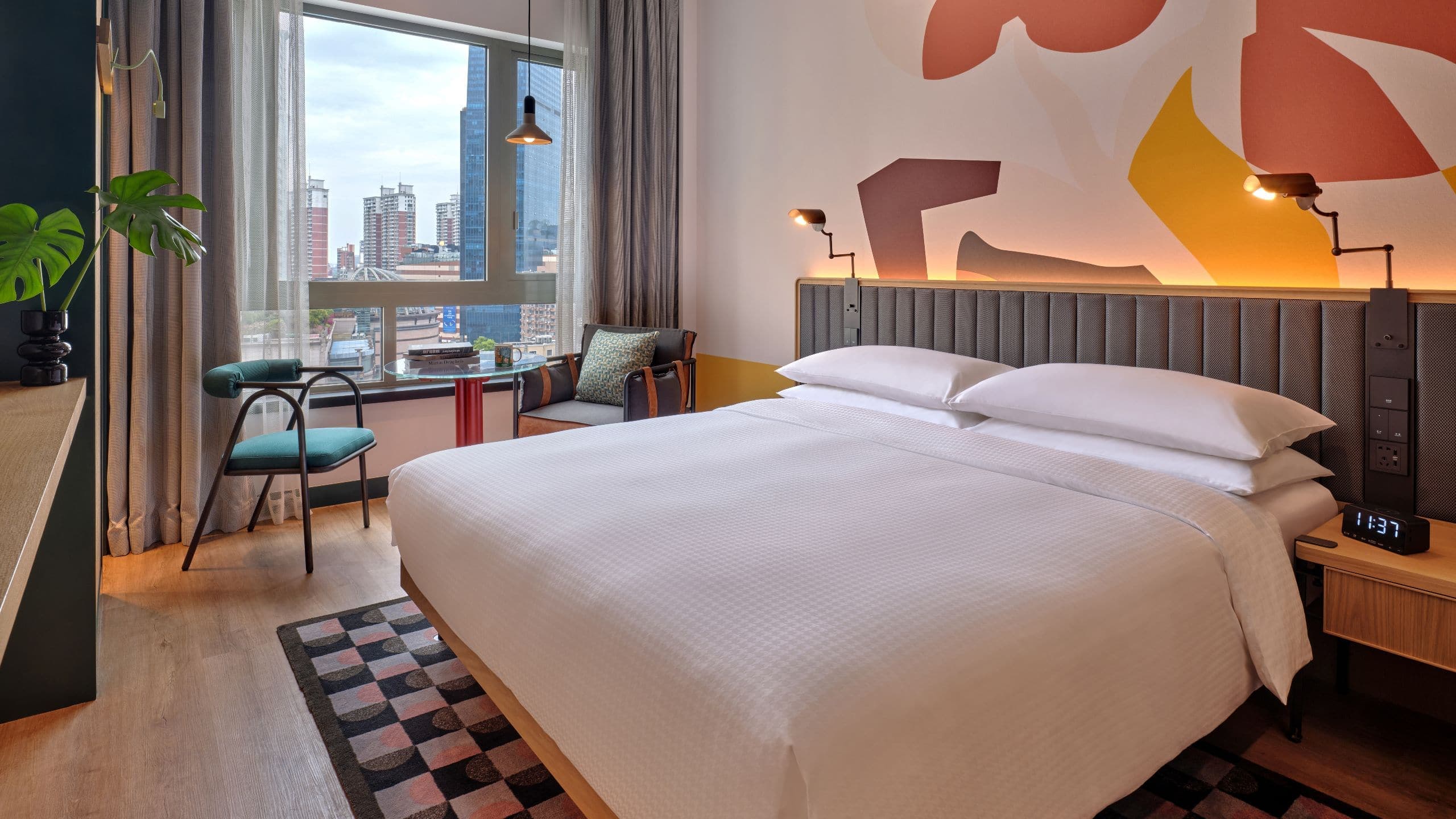 1 King Bed - Image 1