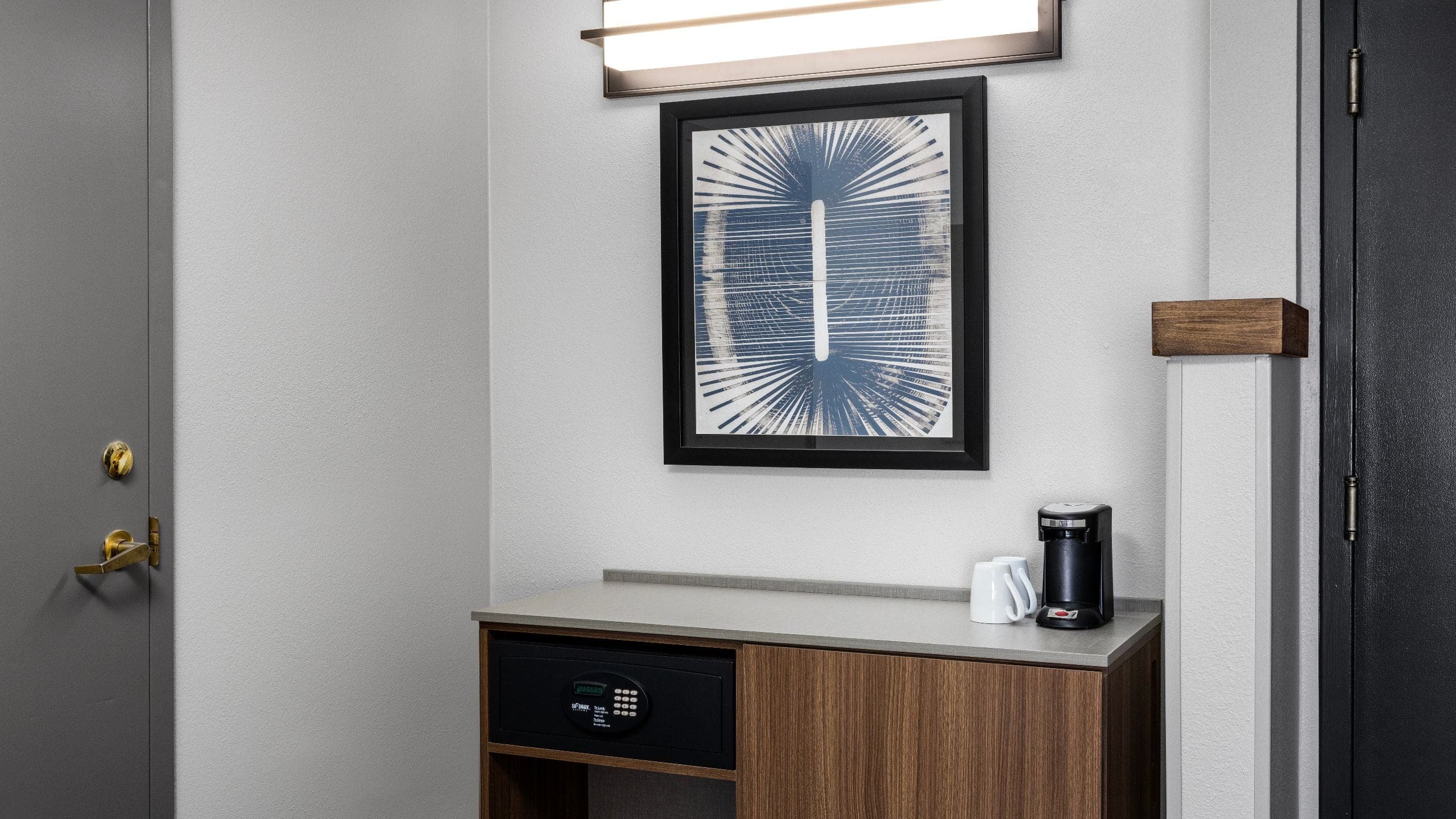 Two Double Beds (with sofa bed) - Image 3