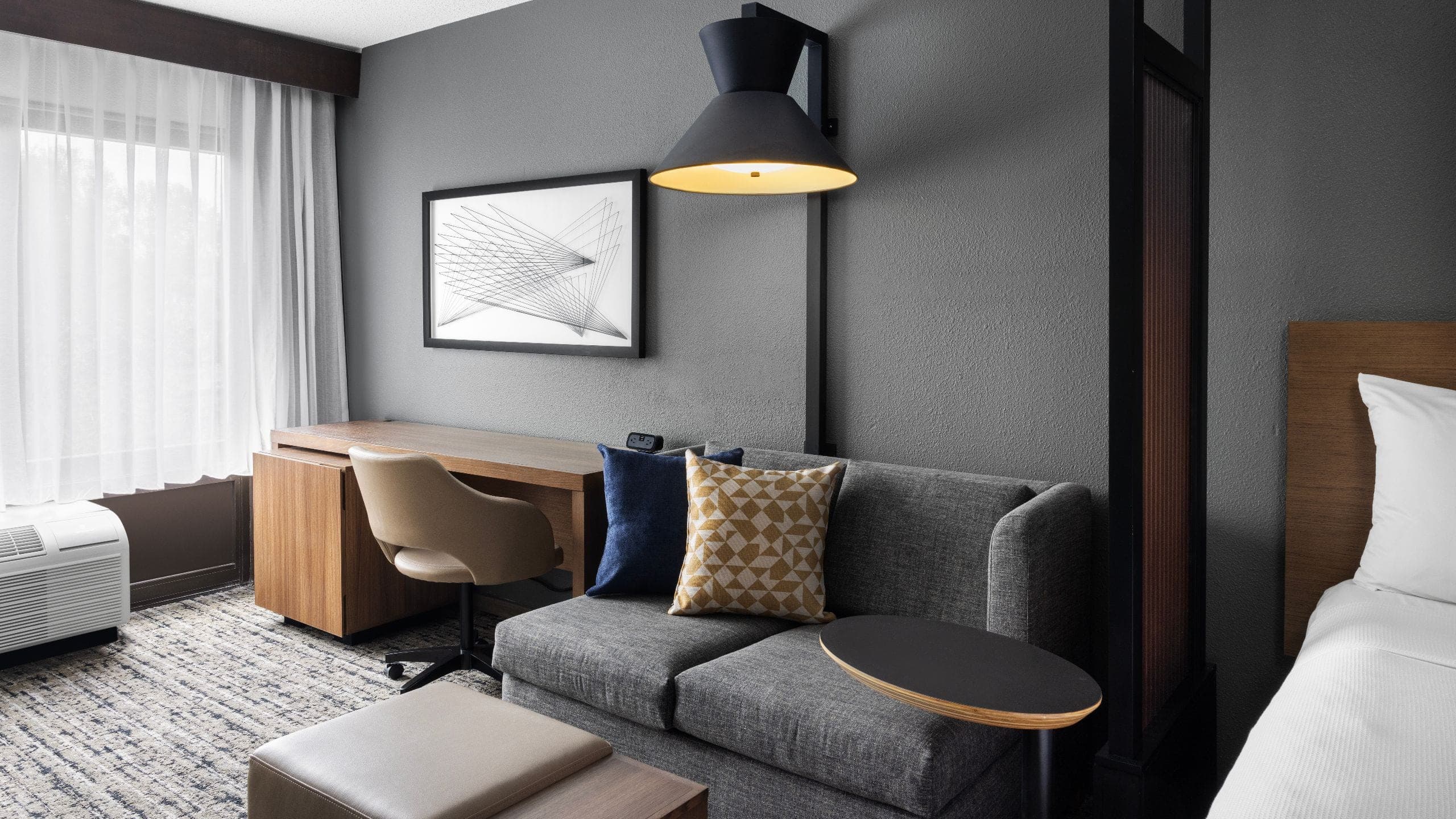 Accessible Two Double Beds/Tub (with sofa bed) - Image 2