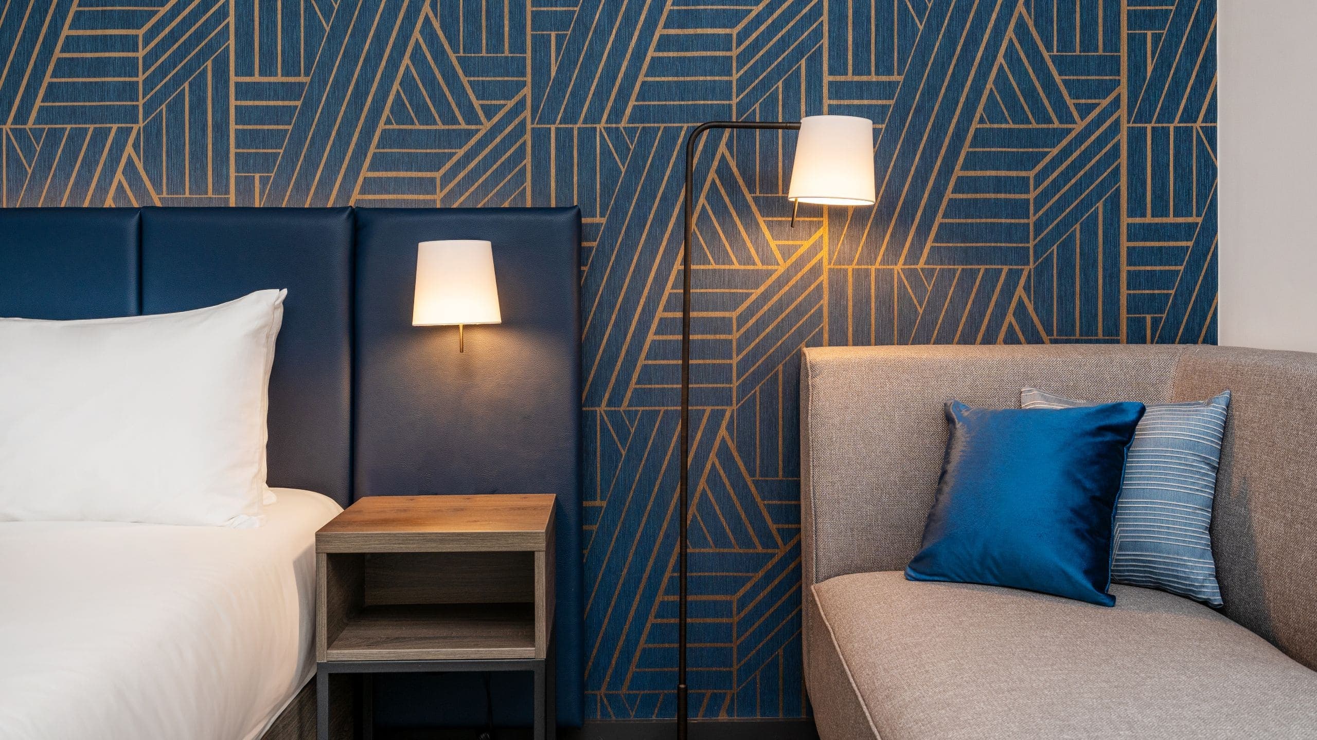 1 King Bed - Image 5