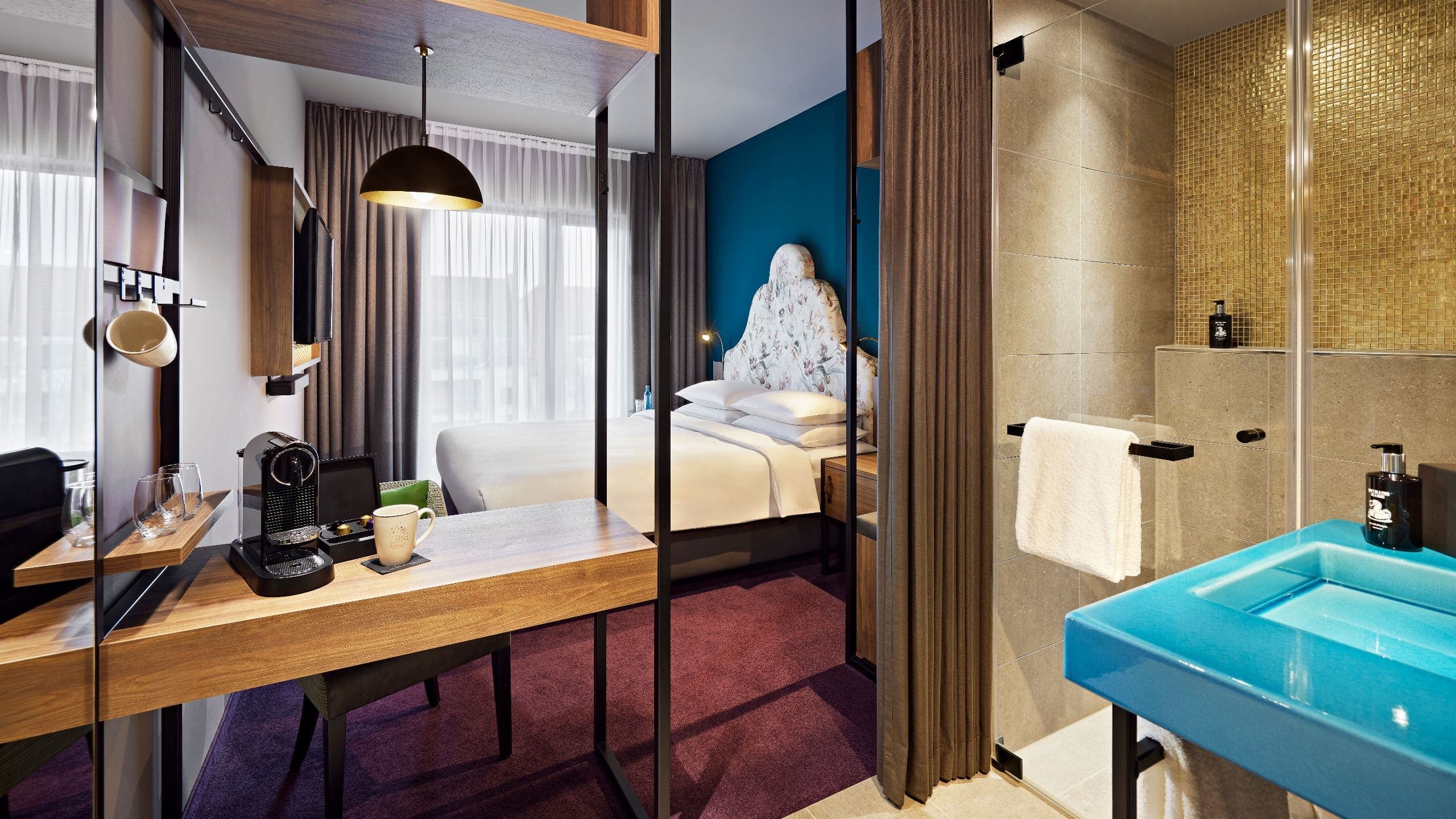 1 King Bed - Image 5