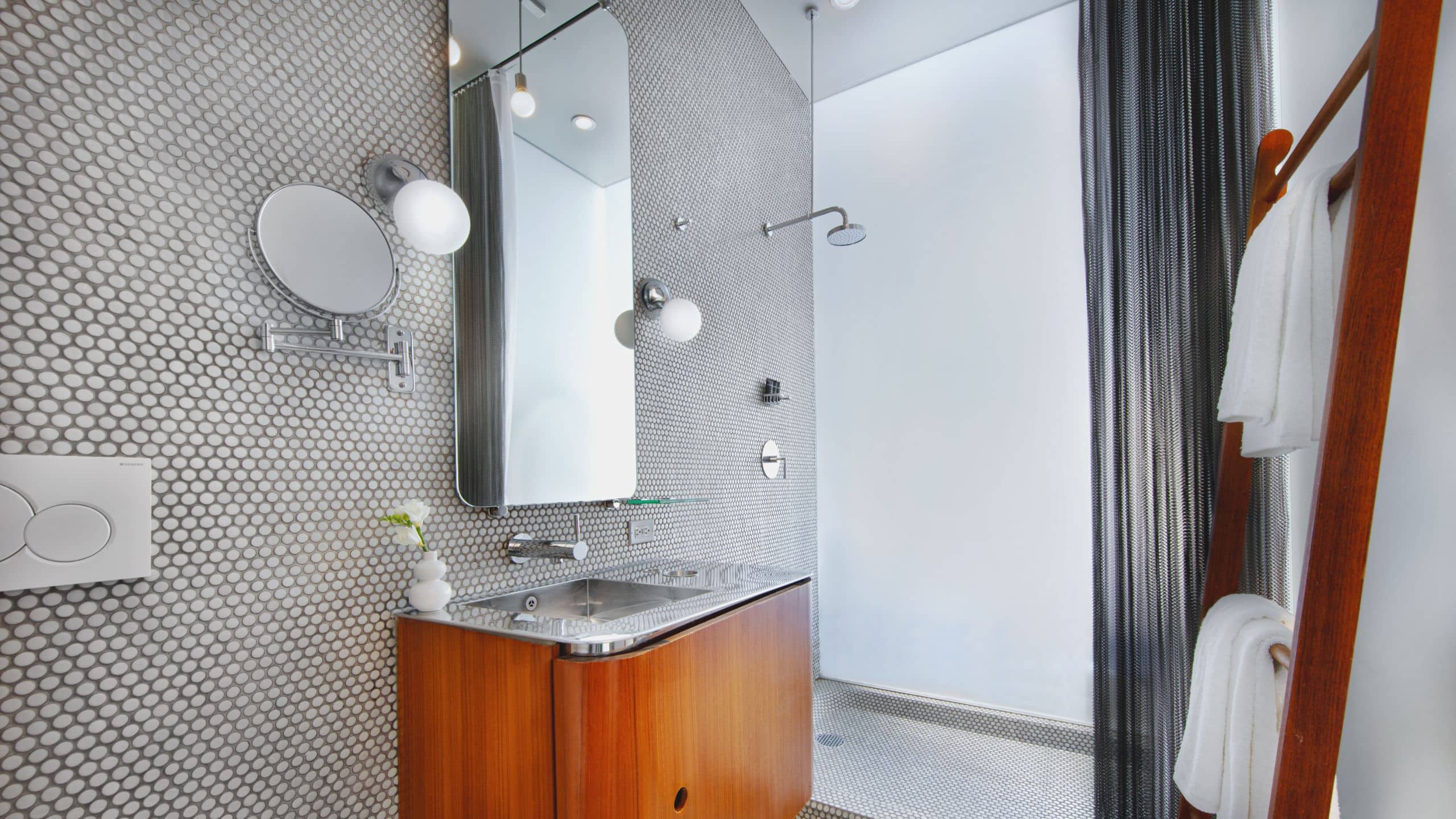 1 King Bed Bronze - Image 3