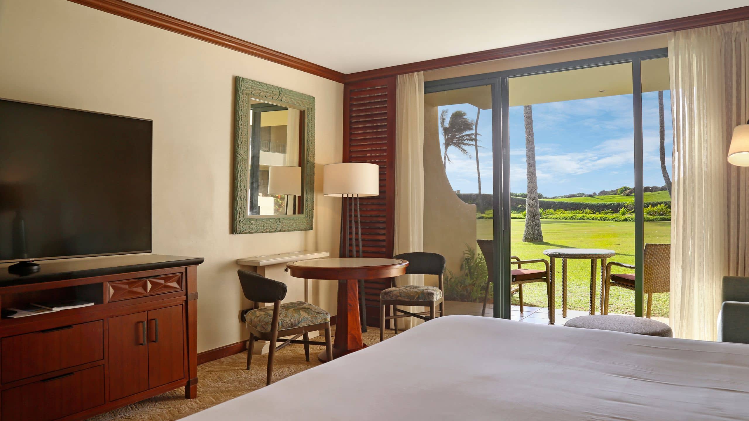 2 Queen Beds Resort View - Image 2