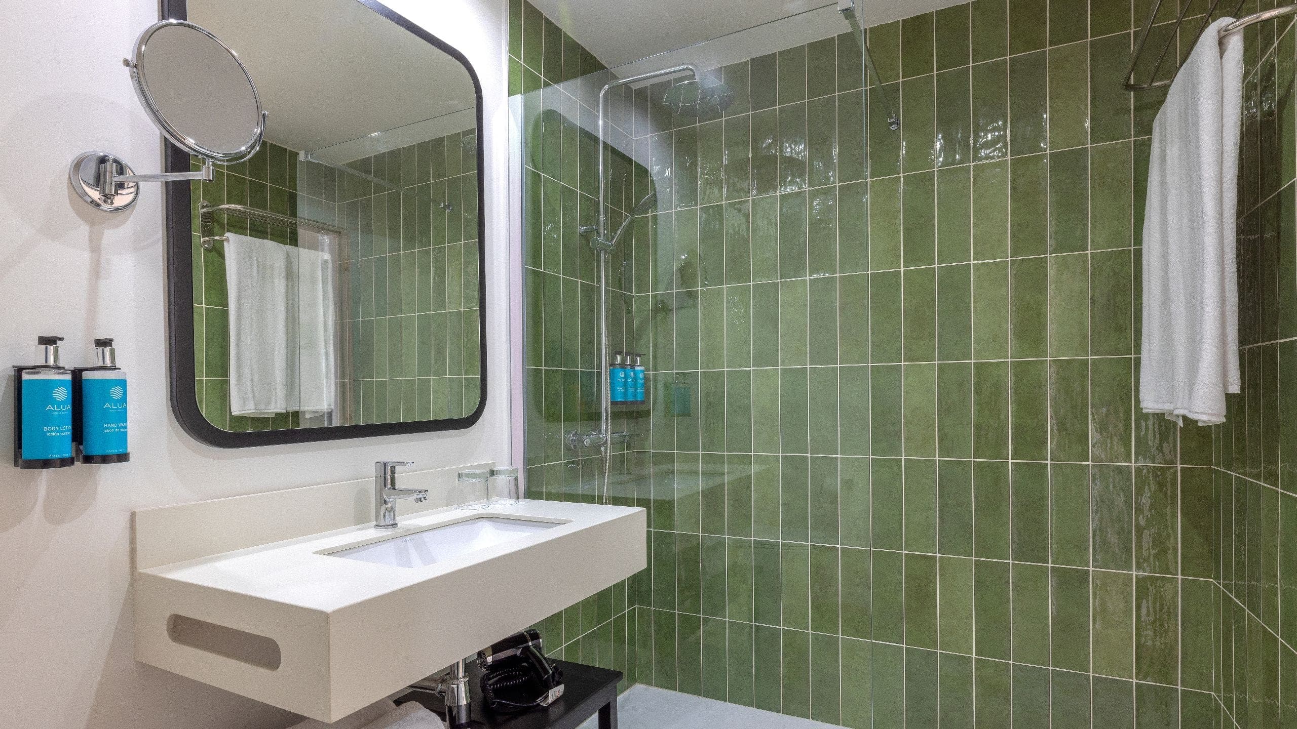 My Favorite Club Double Superior Ocean View - Image 6