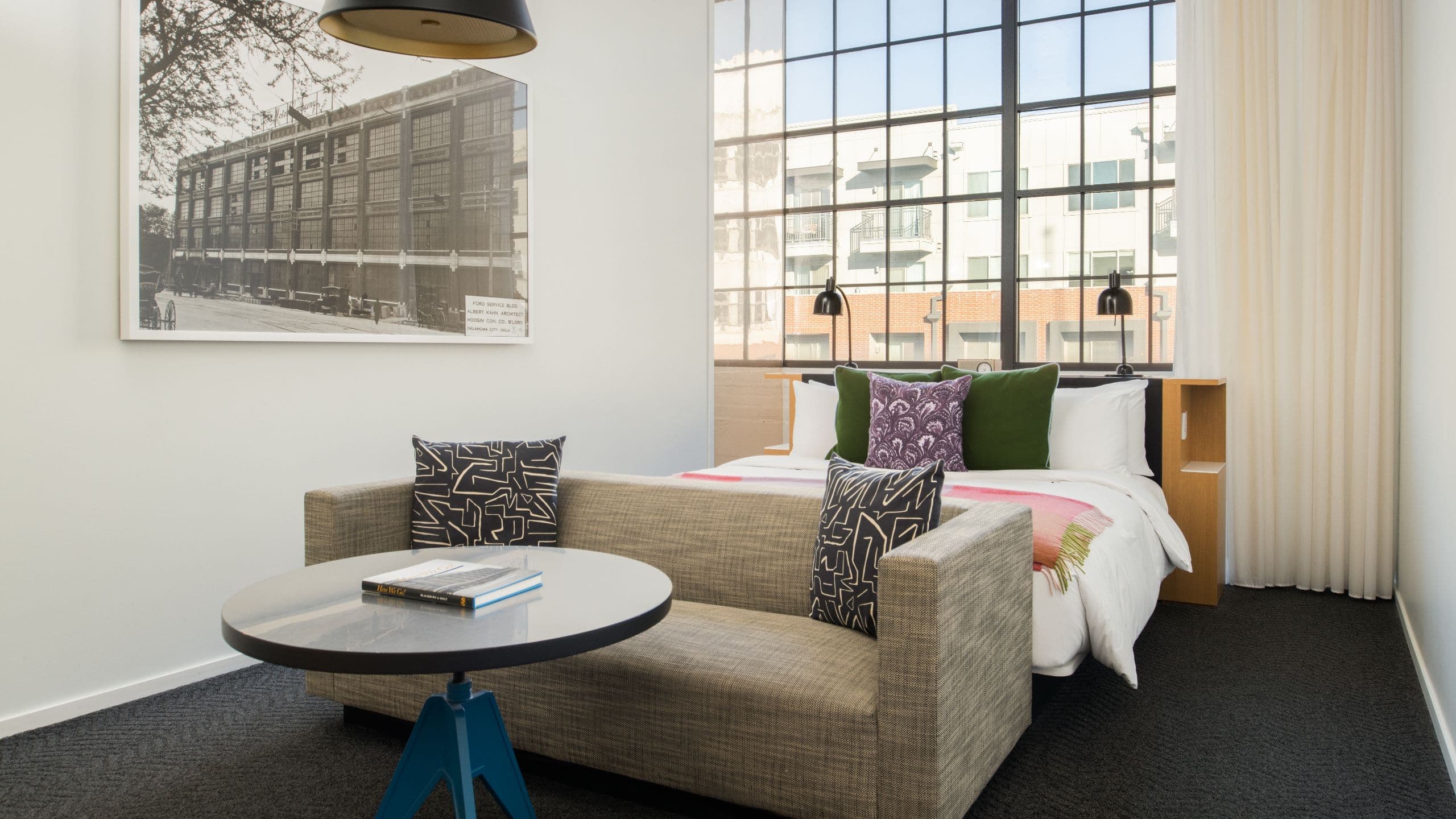 1 King Bed - Image 2