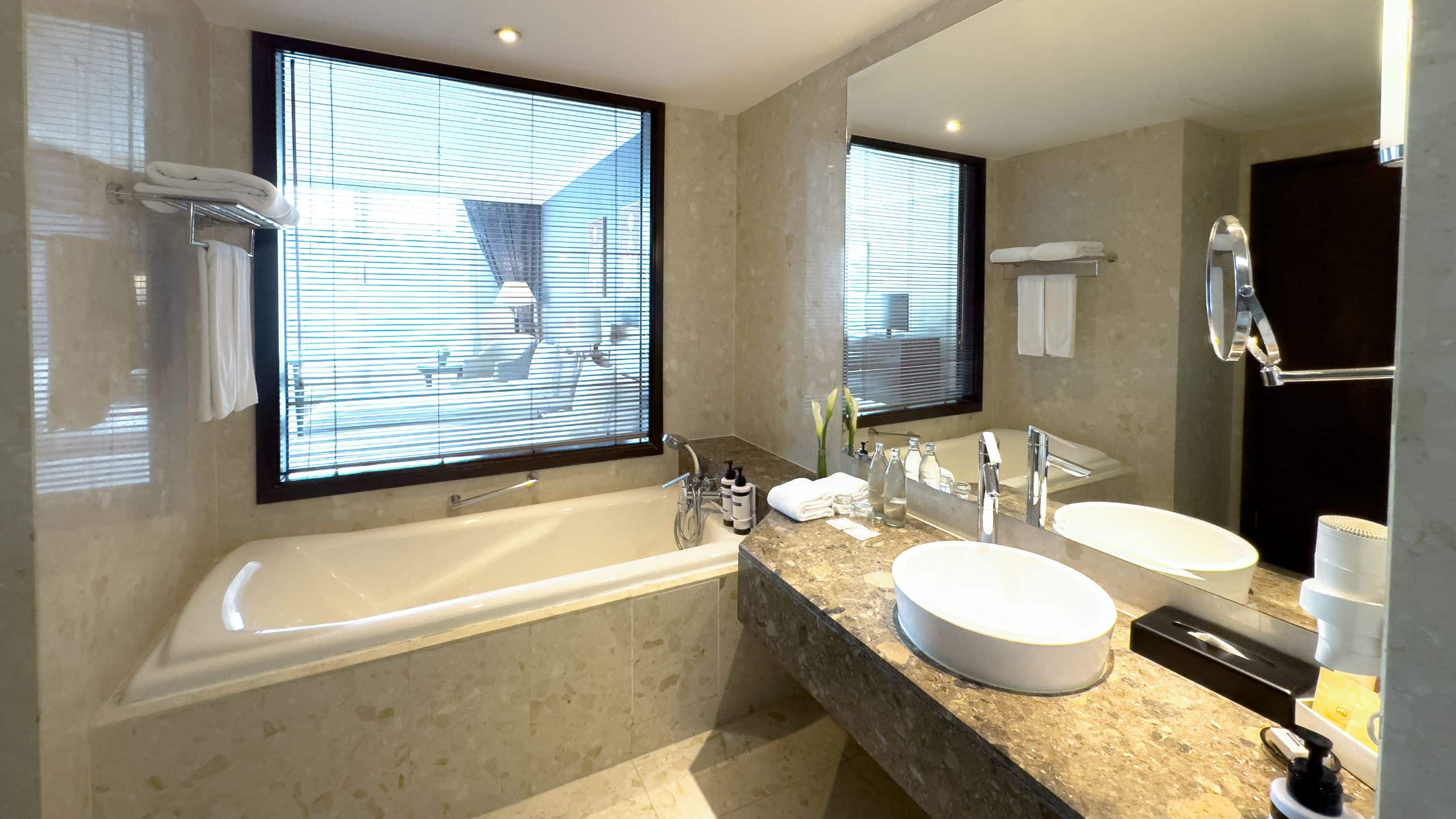 Executive Suite - Image 2