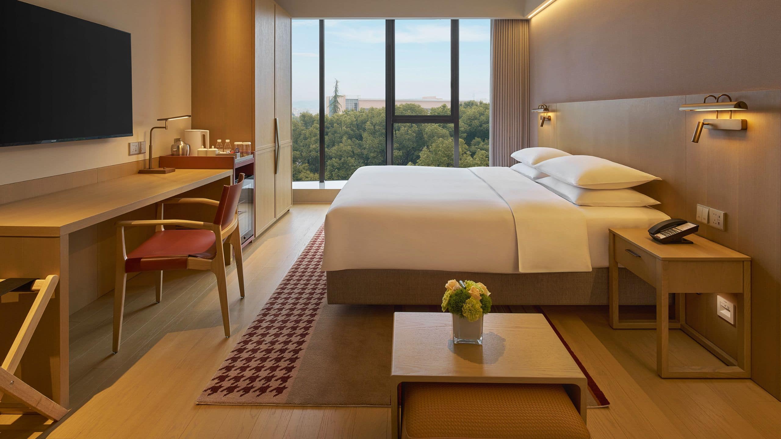 1 King Bed - Image 1