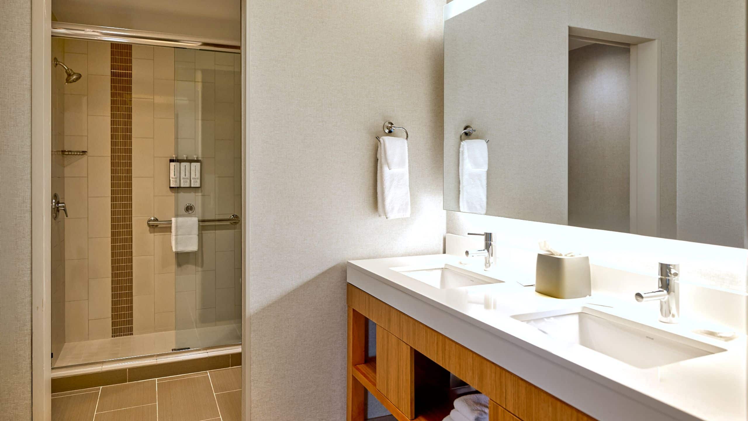 King Bed (with sofa bed) - Image 8