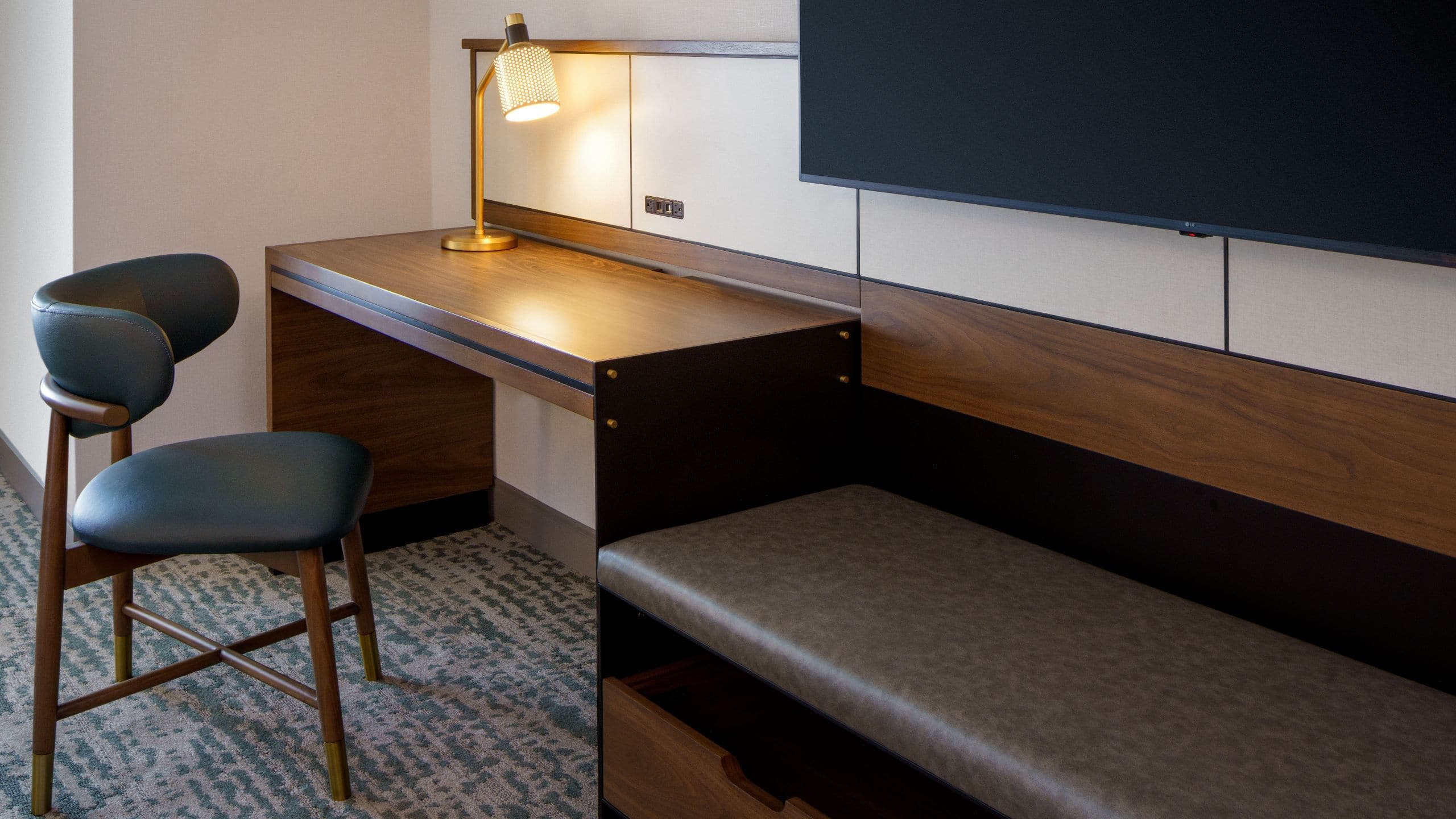 1 King Bed Accessible Shower - Image 2