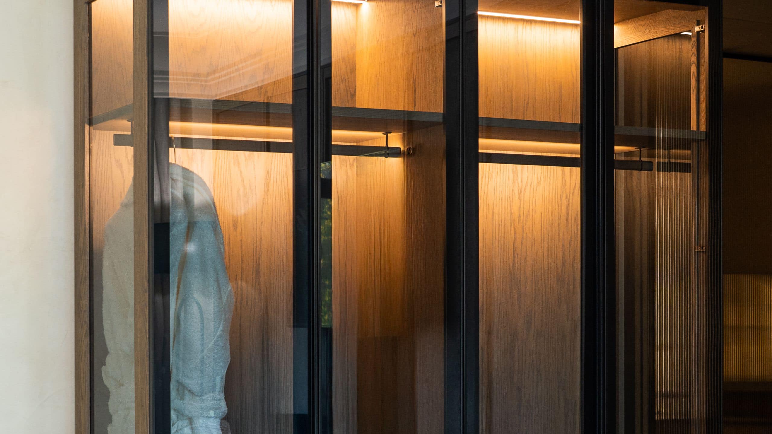 1 King Bed - Image 5