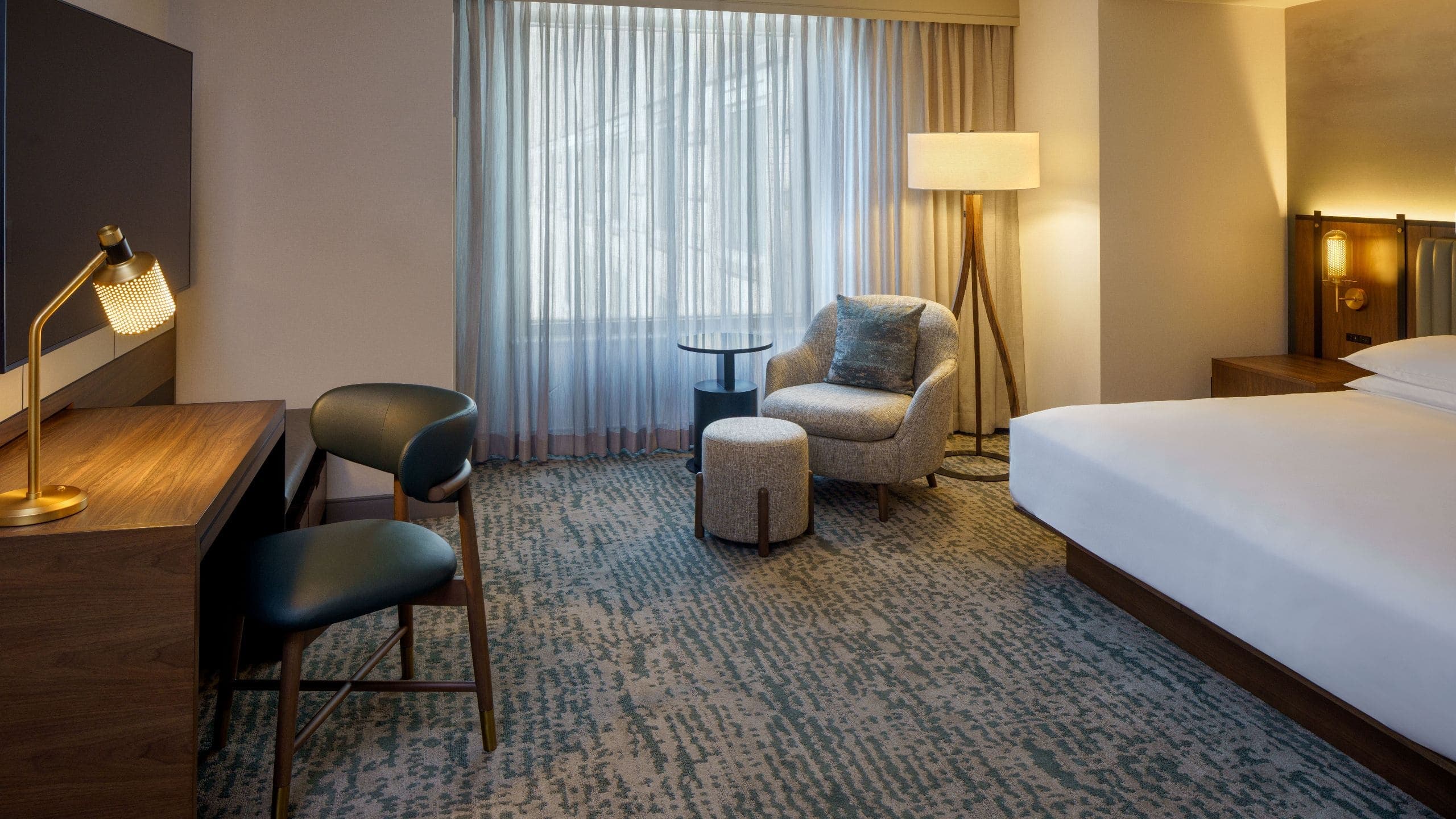 1 King Bed Accessible Shower - Image 3