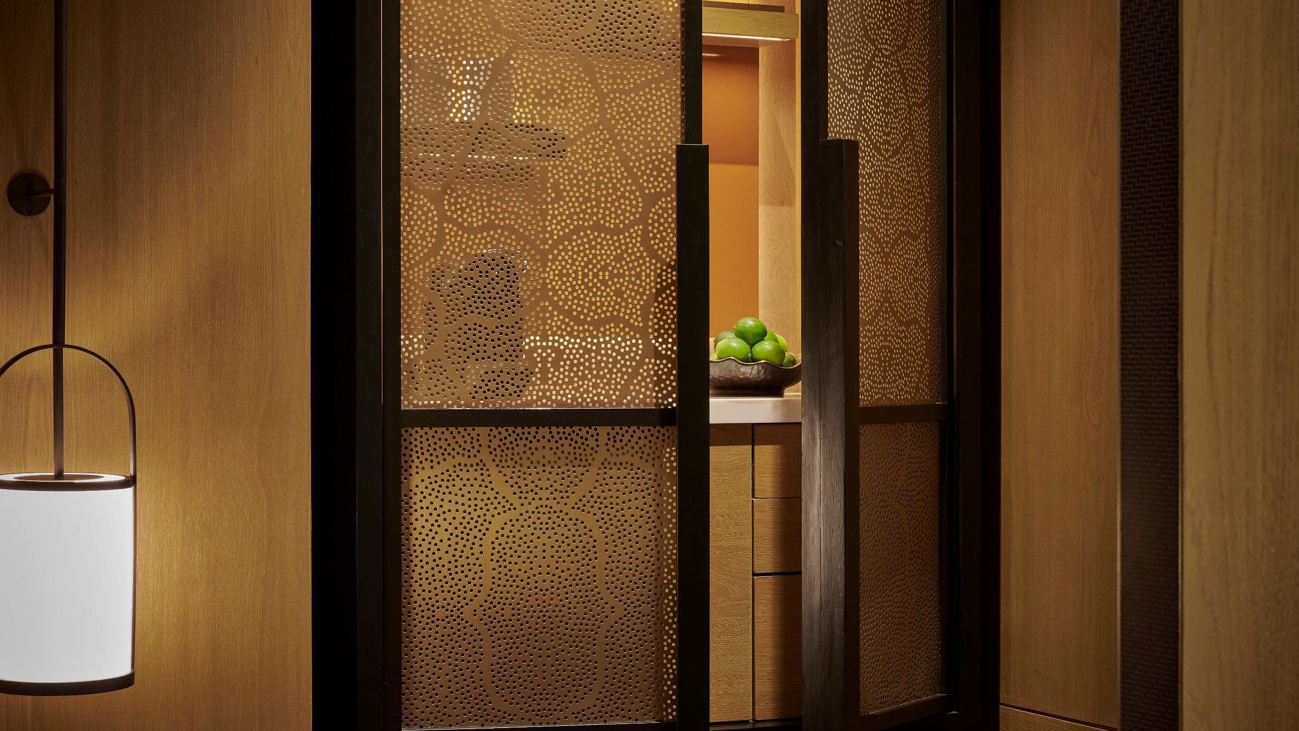 1 King Bed - Image 5