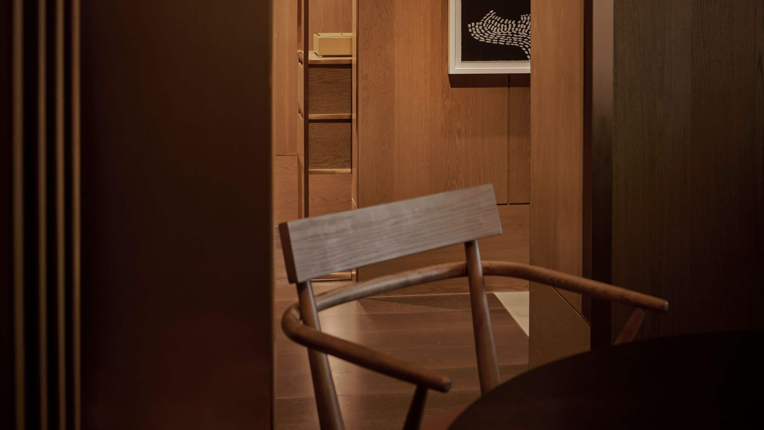 1 King Bed - Image 3