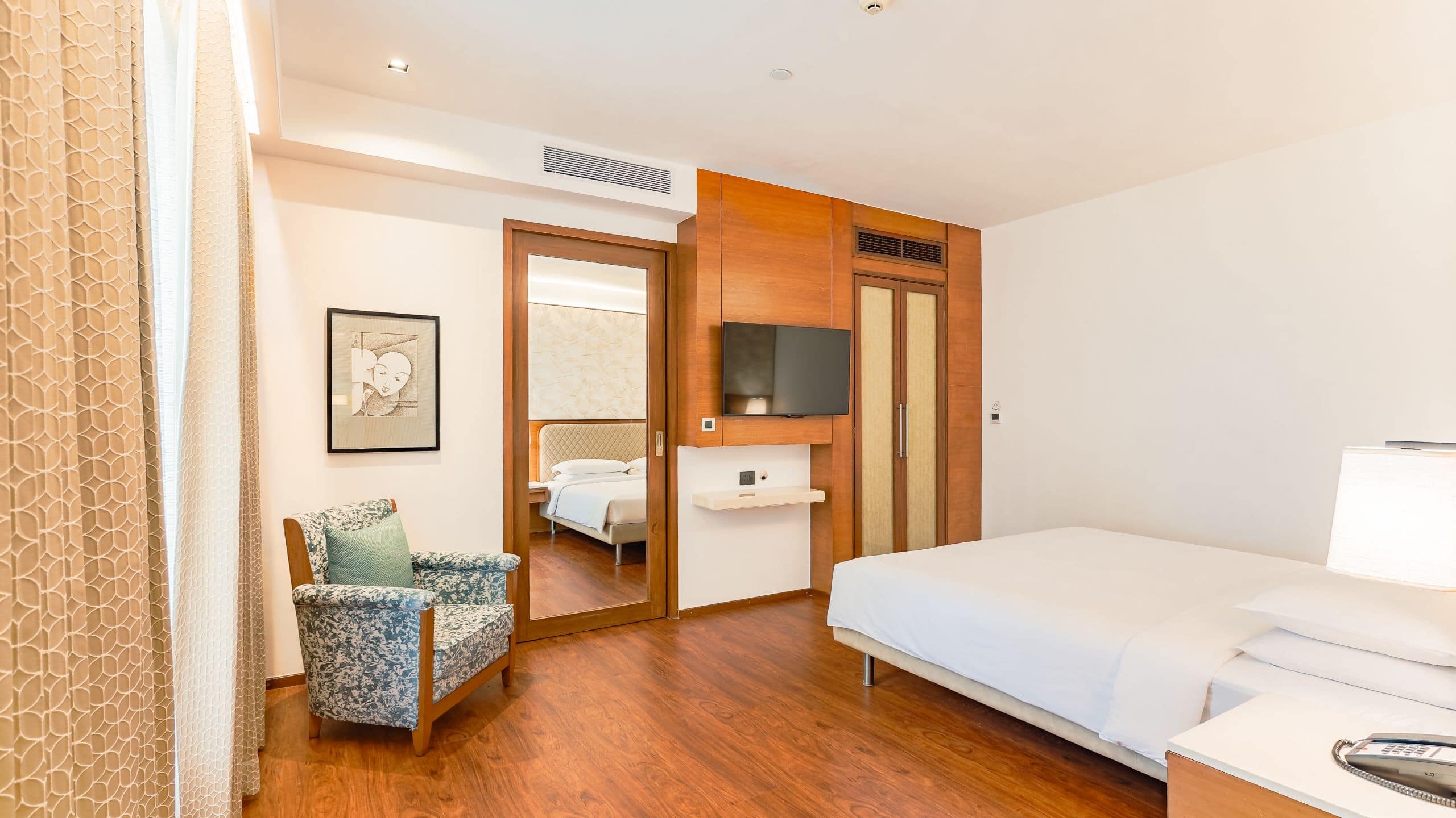 Hyatt Executive Suite - Image 2