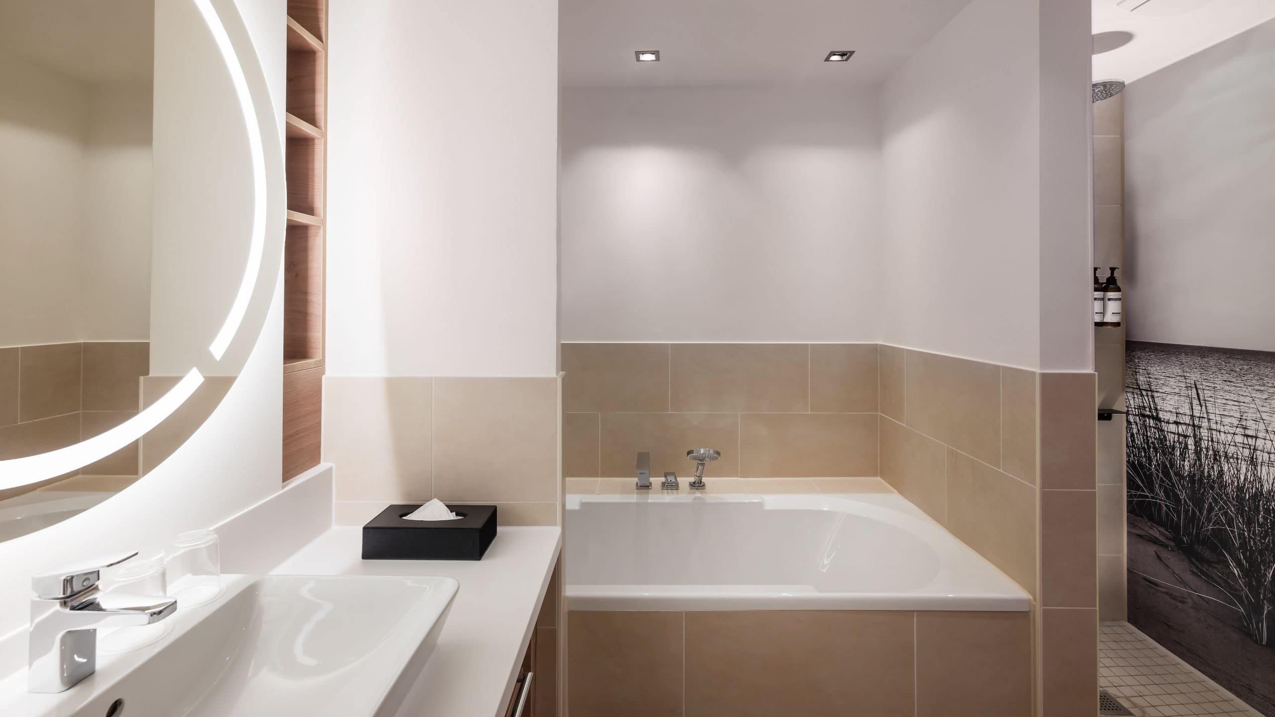 Executive Suite Sea View - Image 2