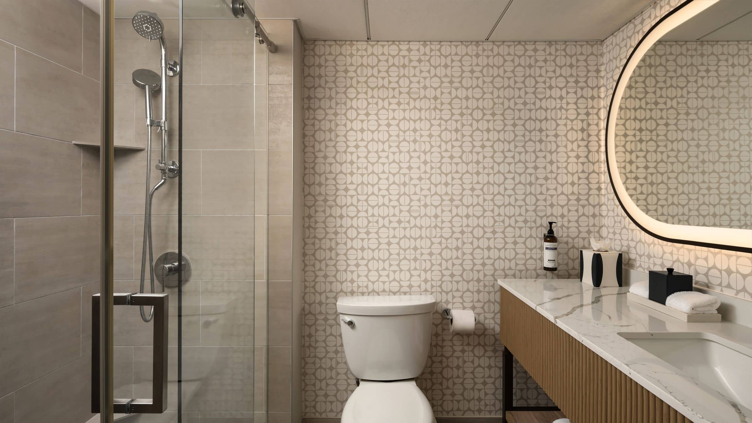 1 King Bed - Image 2