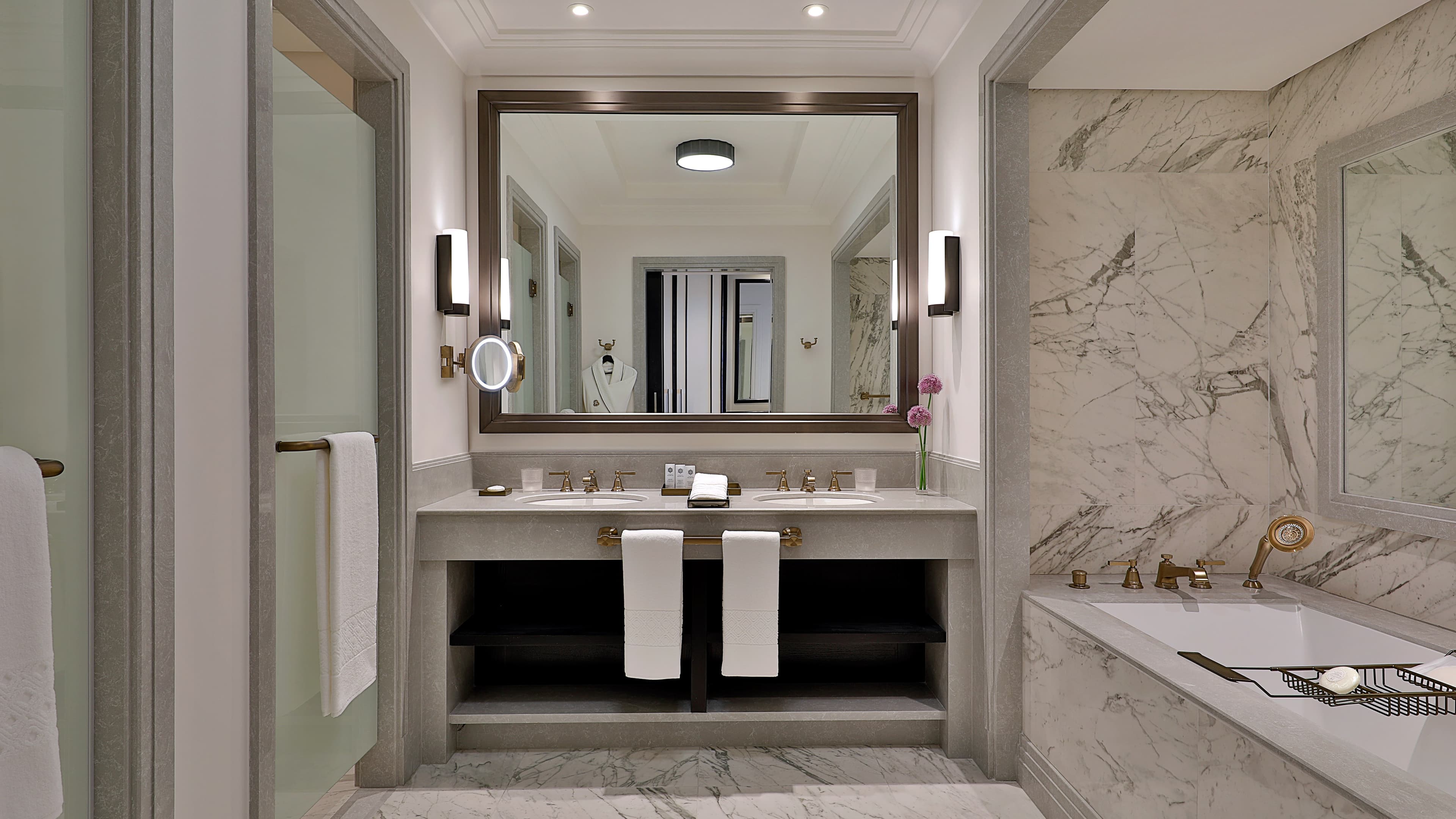 Grand Deluxe - Image 3