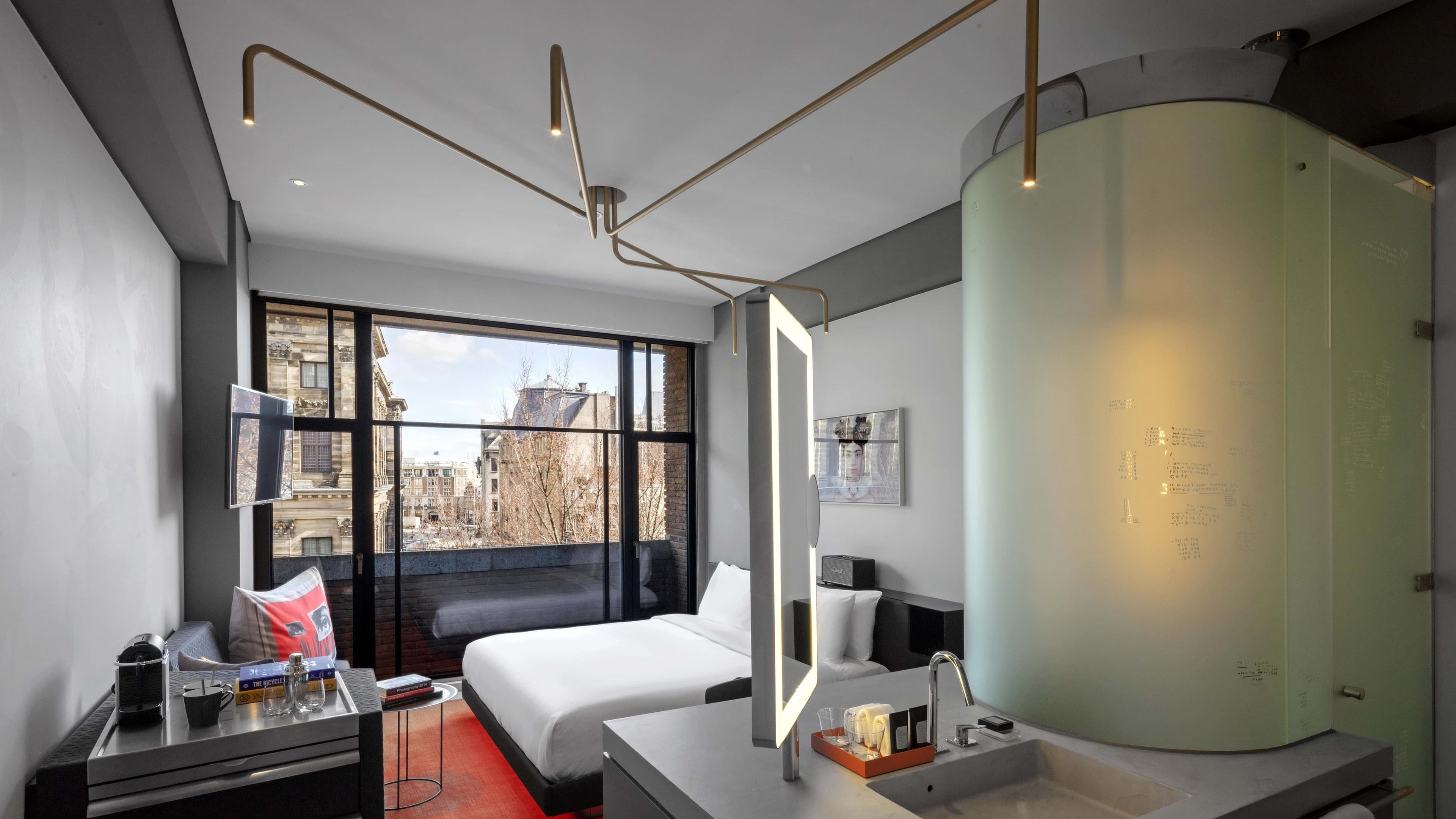 Deluxe Exchange - Image 2