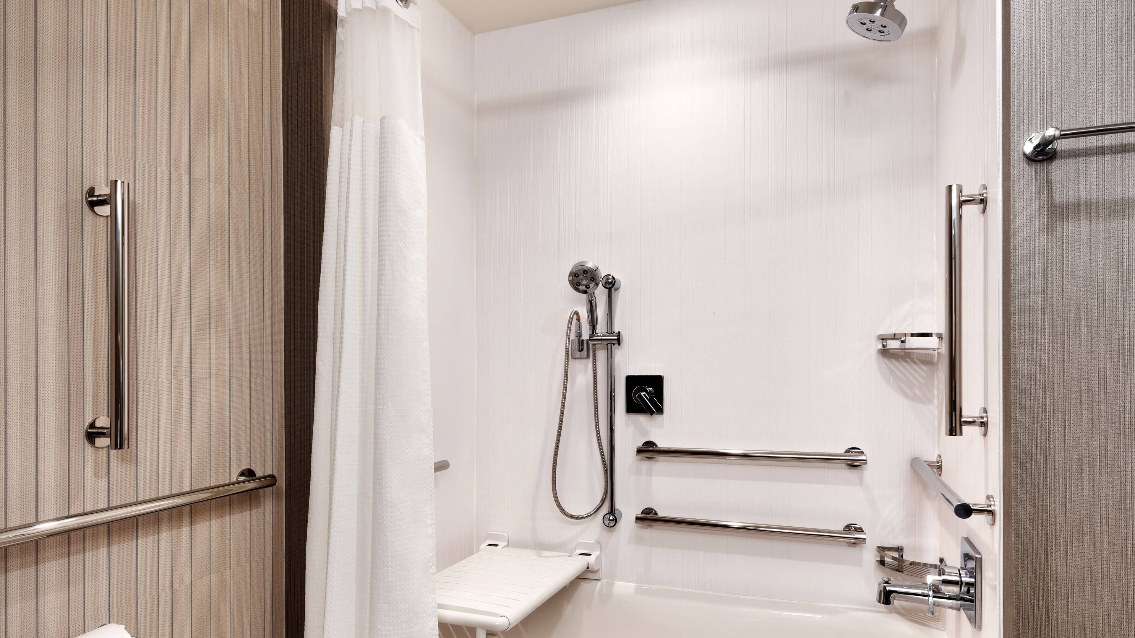 Two Queen Guest Room - Image 4