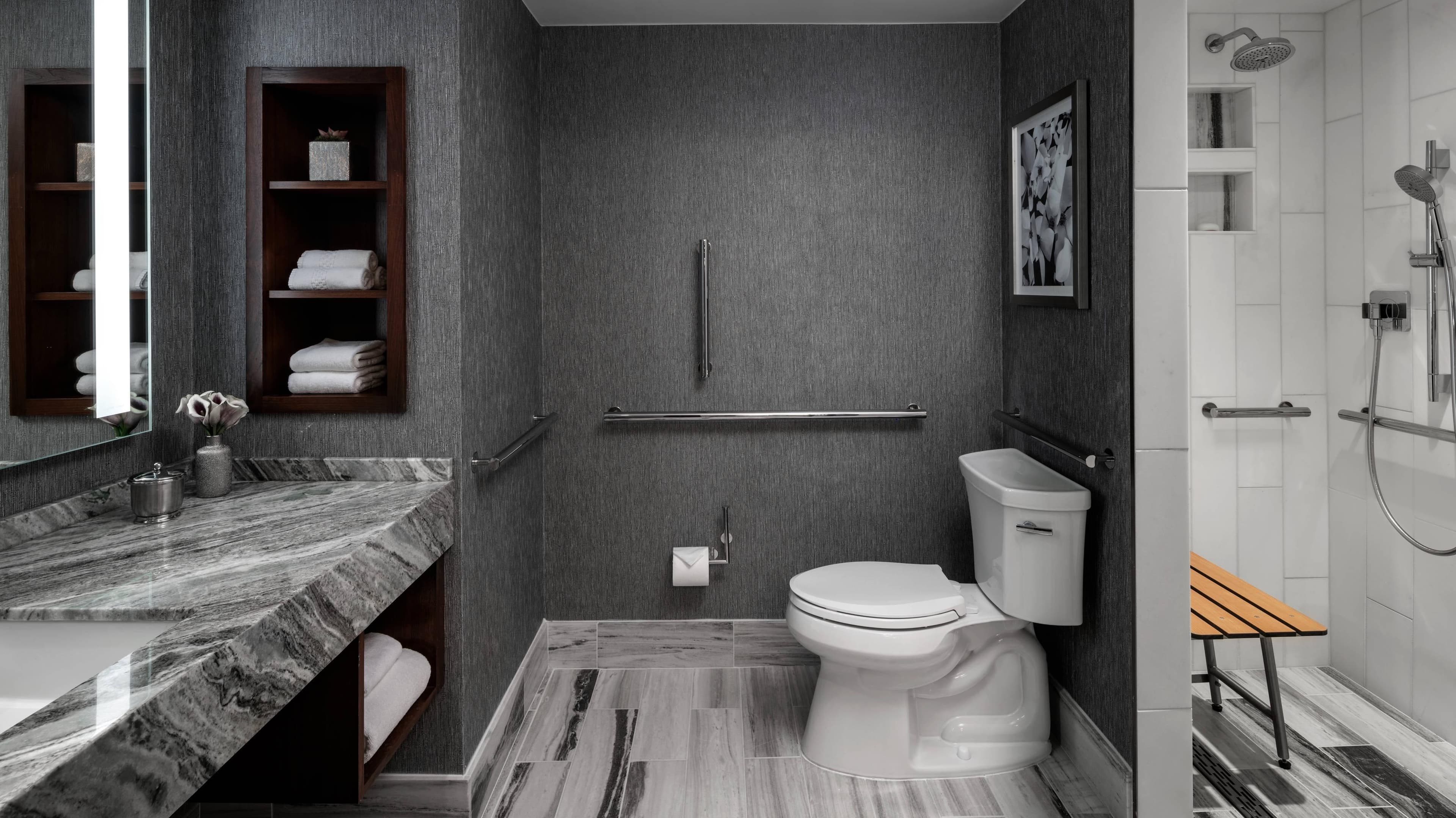 Deluxe Guest room - Image 9