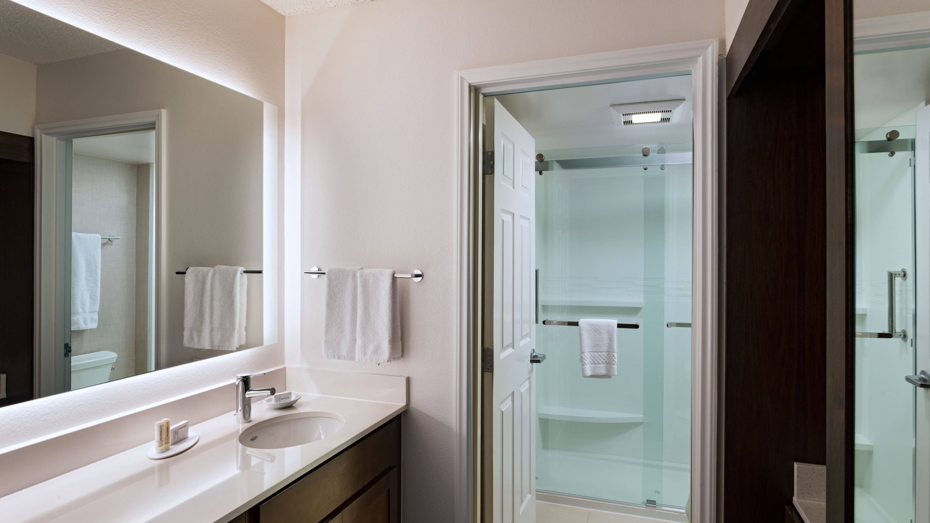 1 Bedroom Suite - Image 3