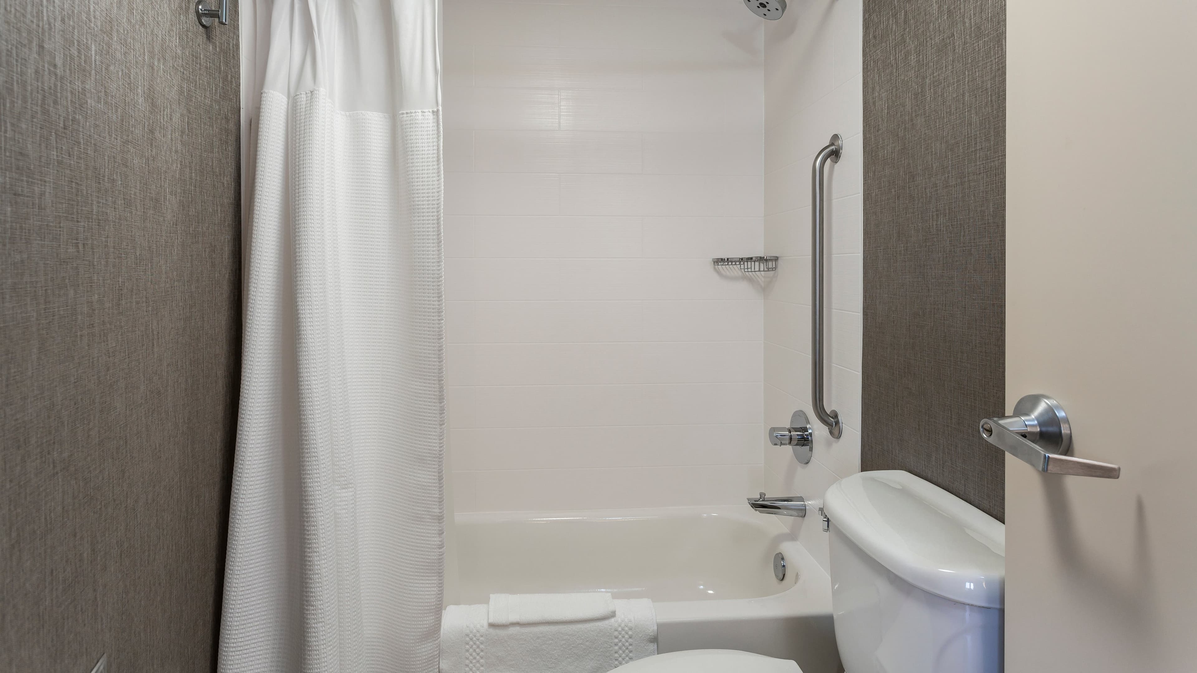 Double Suite - Image 7