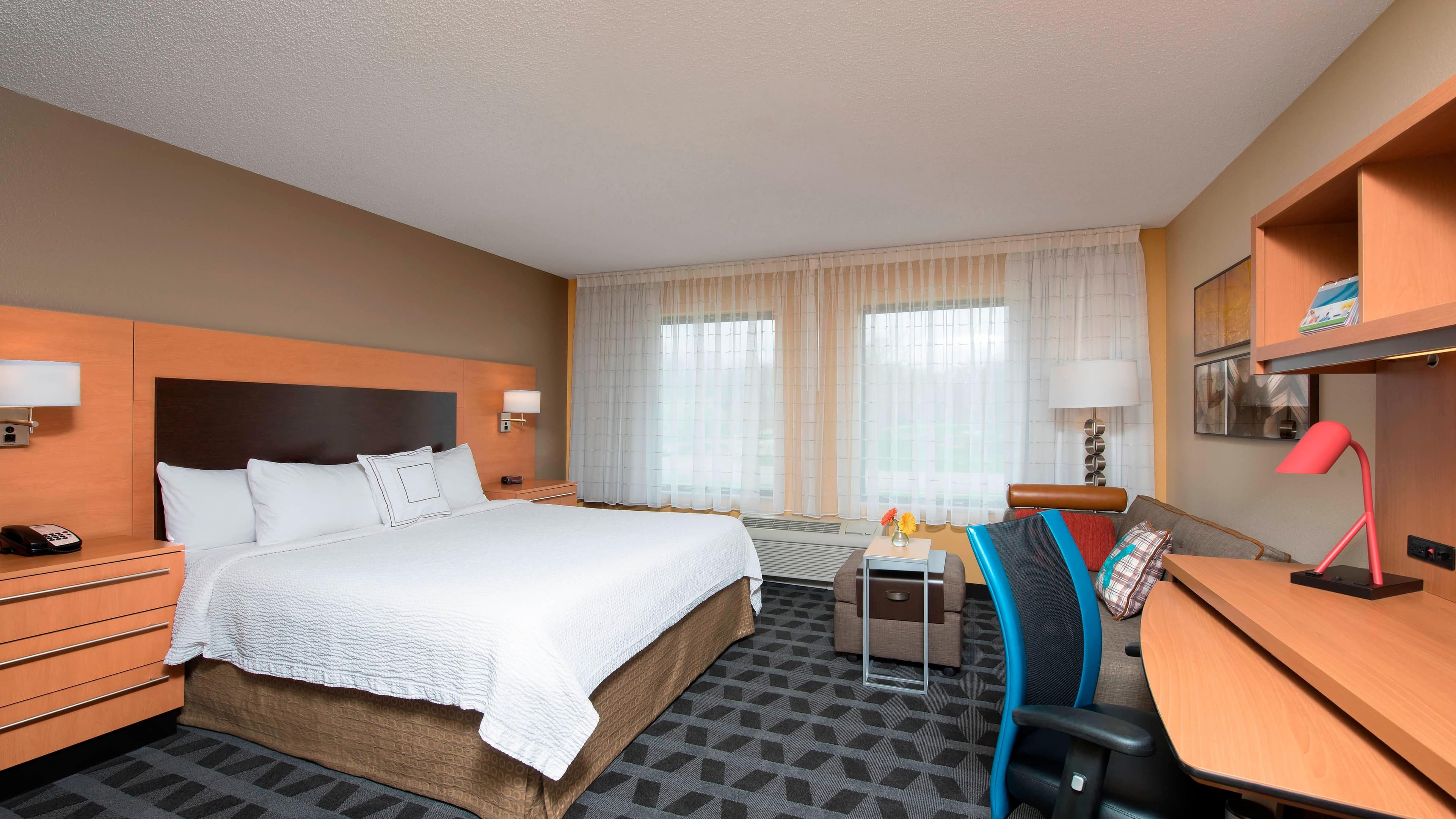 Larger Studio - Image 2