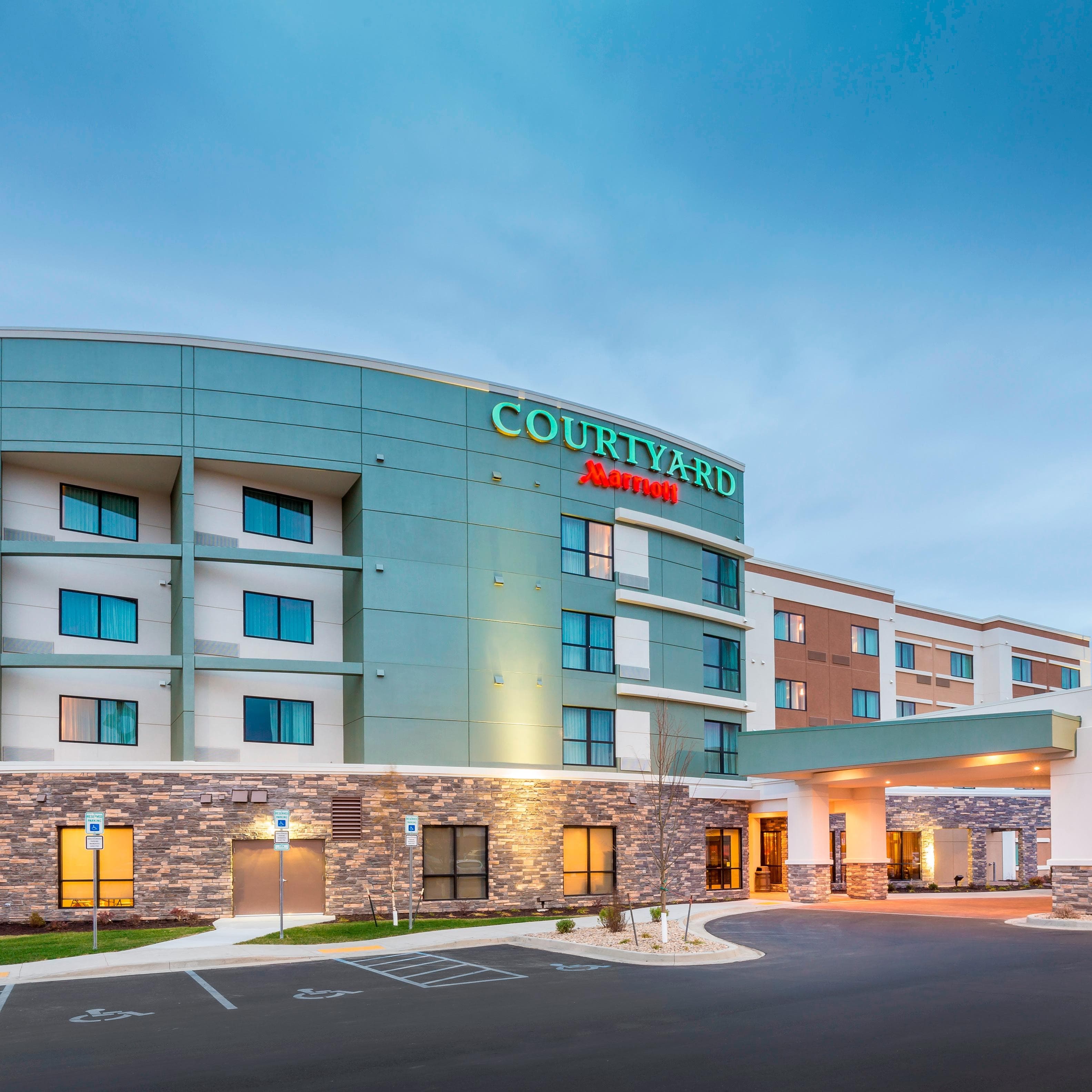 Courtyard Bismarck North