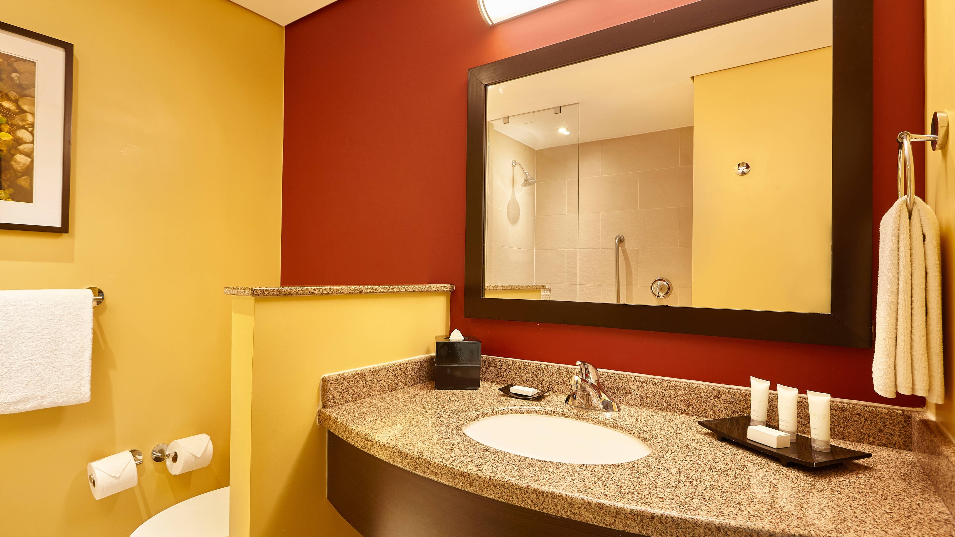 2 Queen beds - Image 3