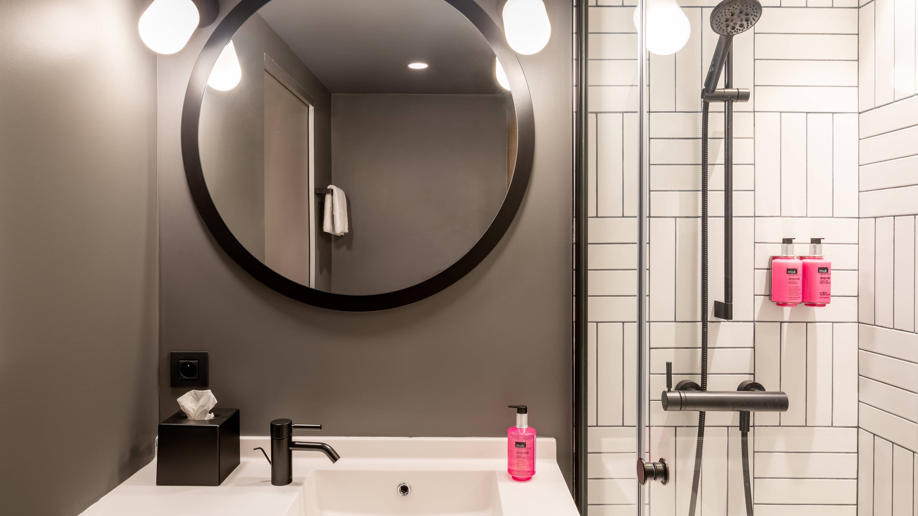 Moxy Sleeper - Image 8