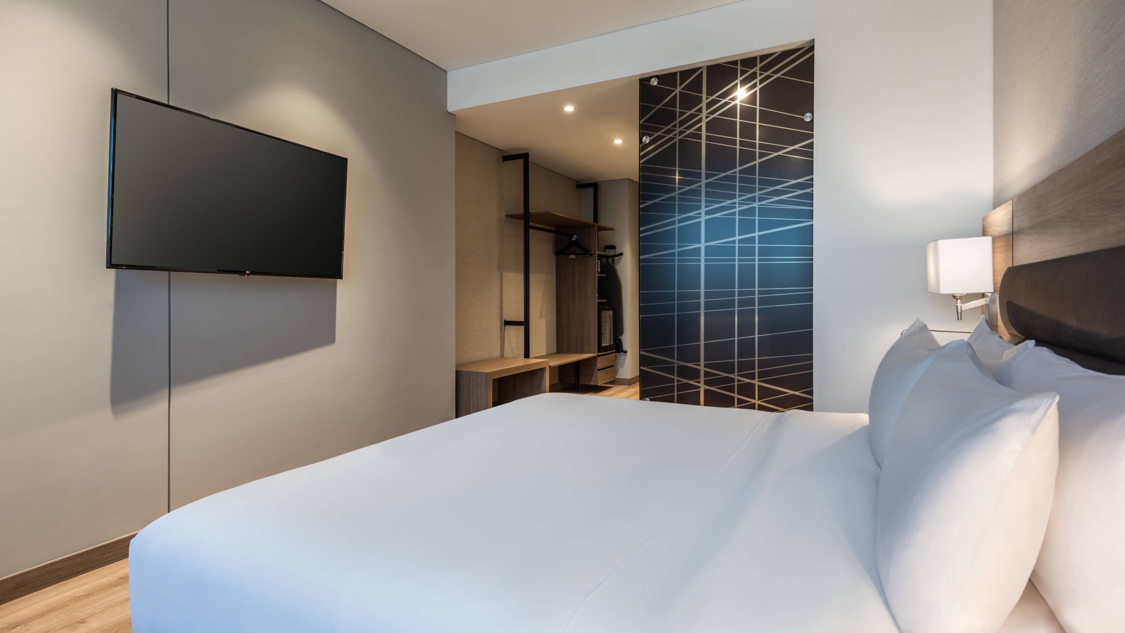 Deluxe King - Image 3