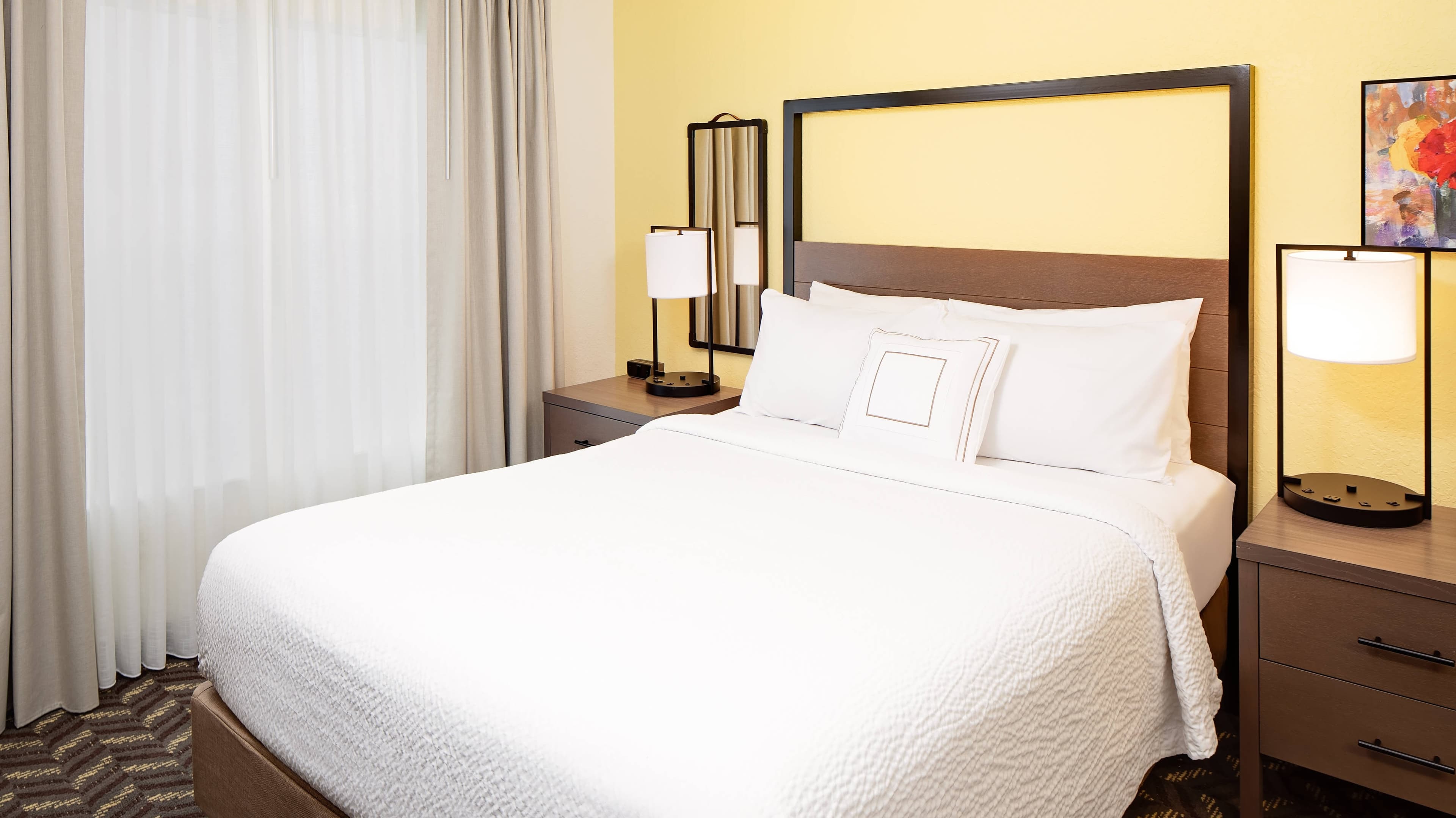 1 Bedroom Suite - Image 2