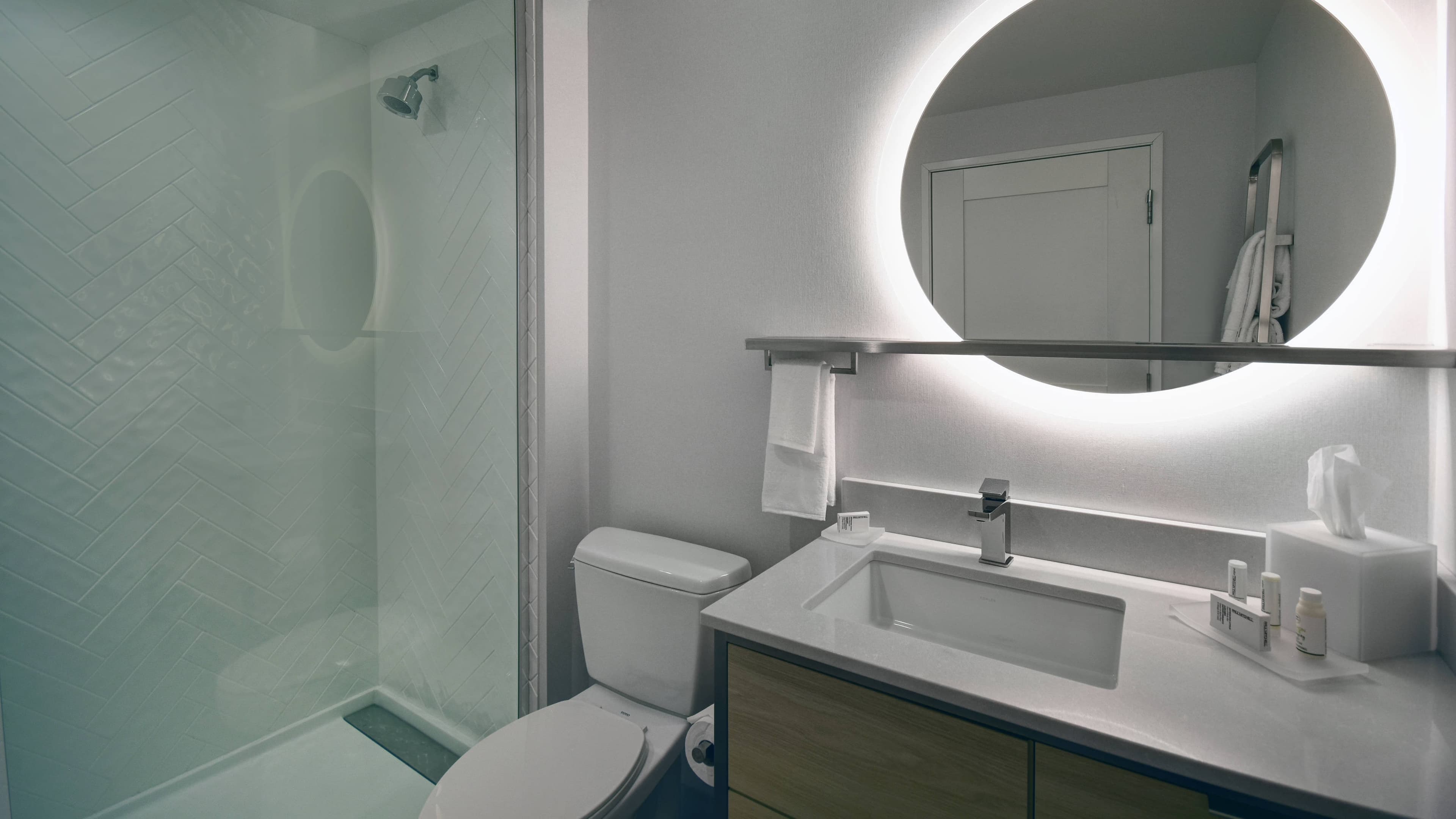 1 Bedroom Suite - Image 8