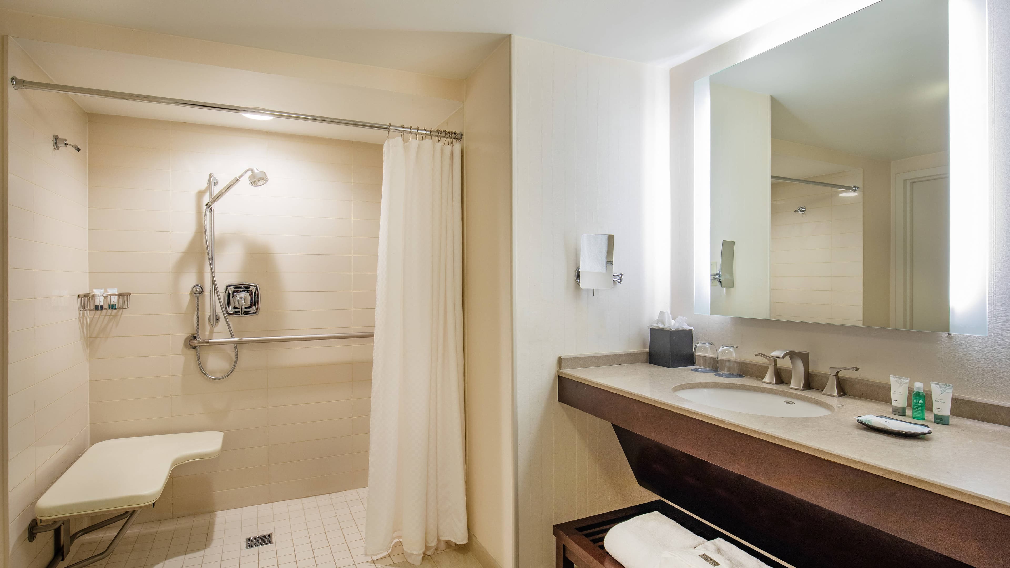 Traditional Room - Image 4