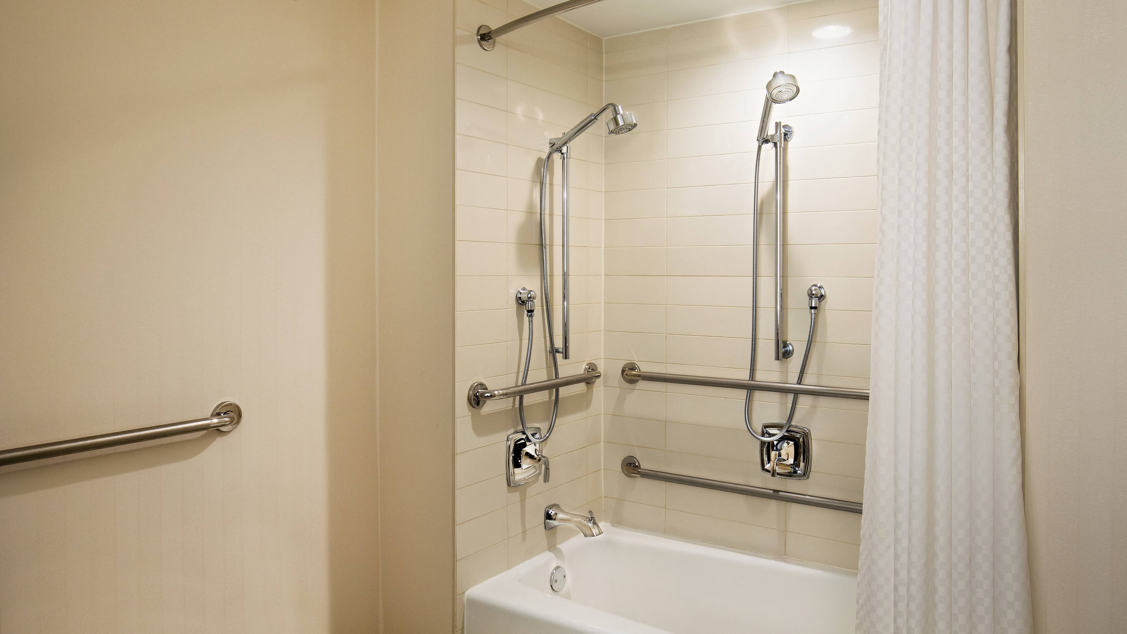 Traditional Room - Image 3